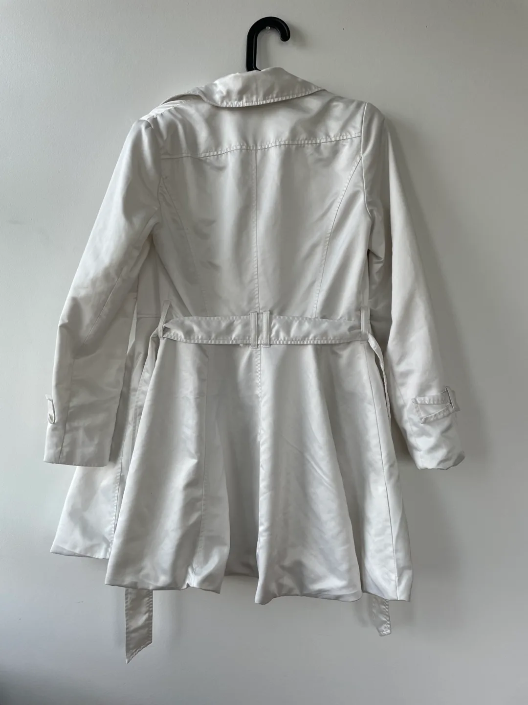 White jacket image indicator(3)