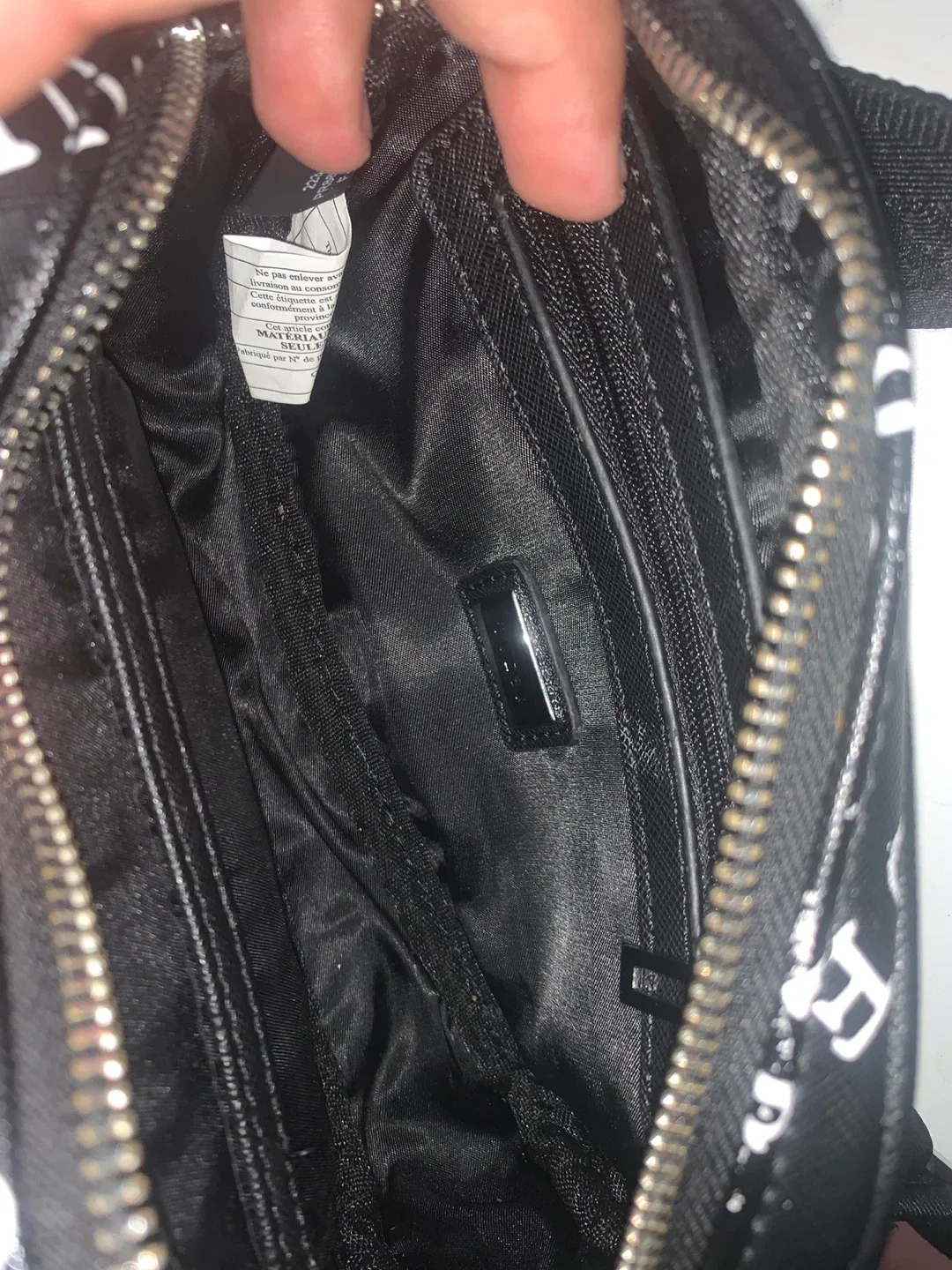 Guess Los Angeles  Bag image indicator(2)