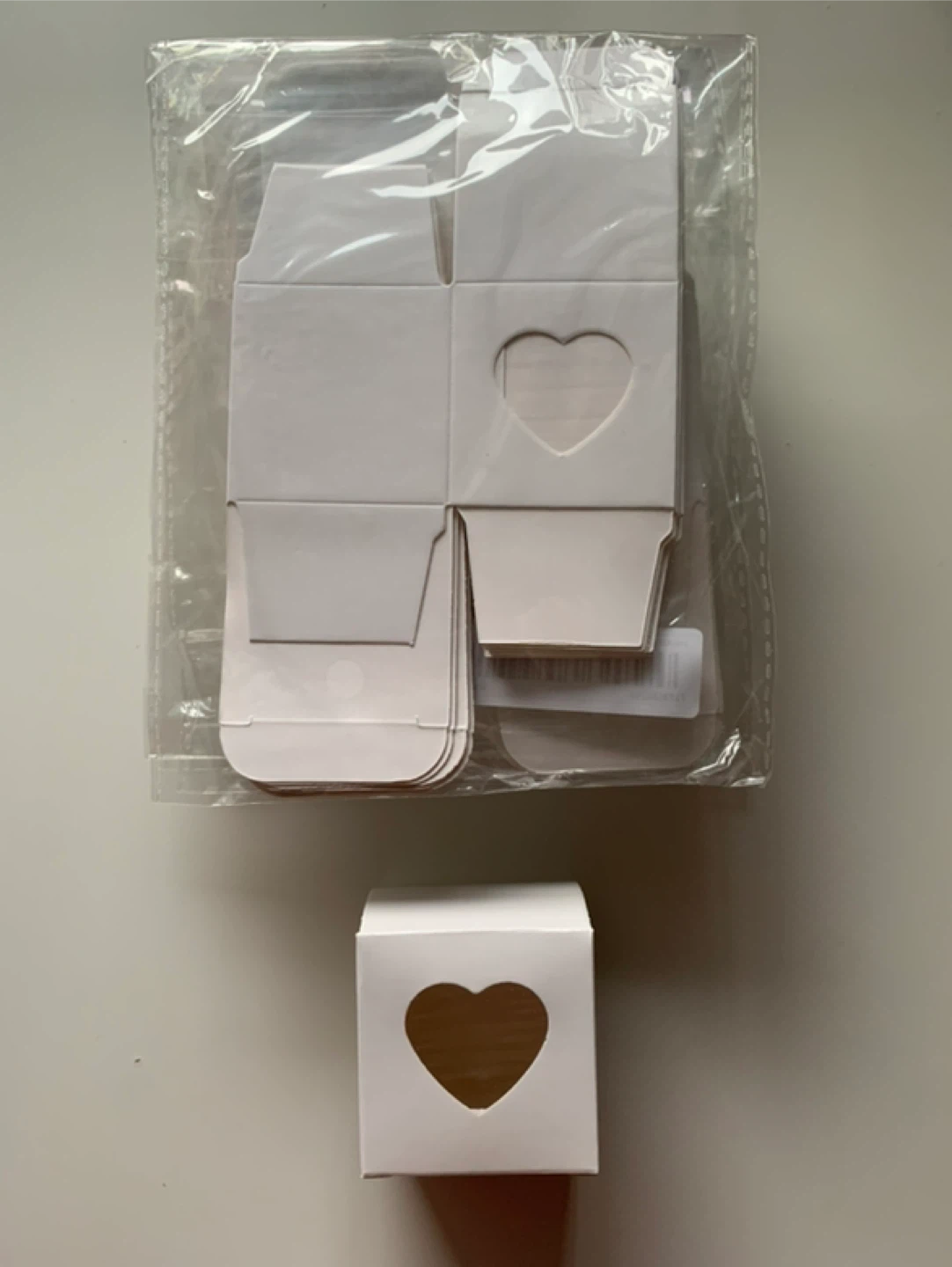 🤍60 White Favour Boxes with Heart Cutout