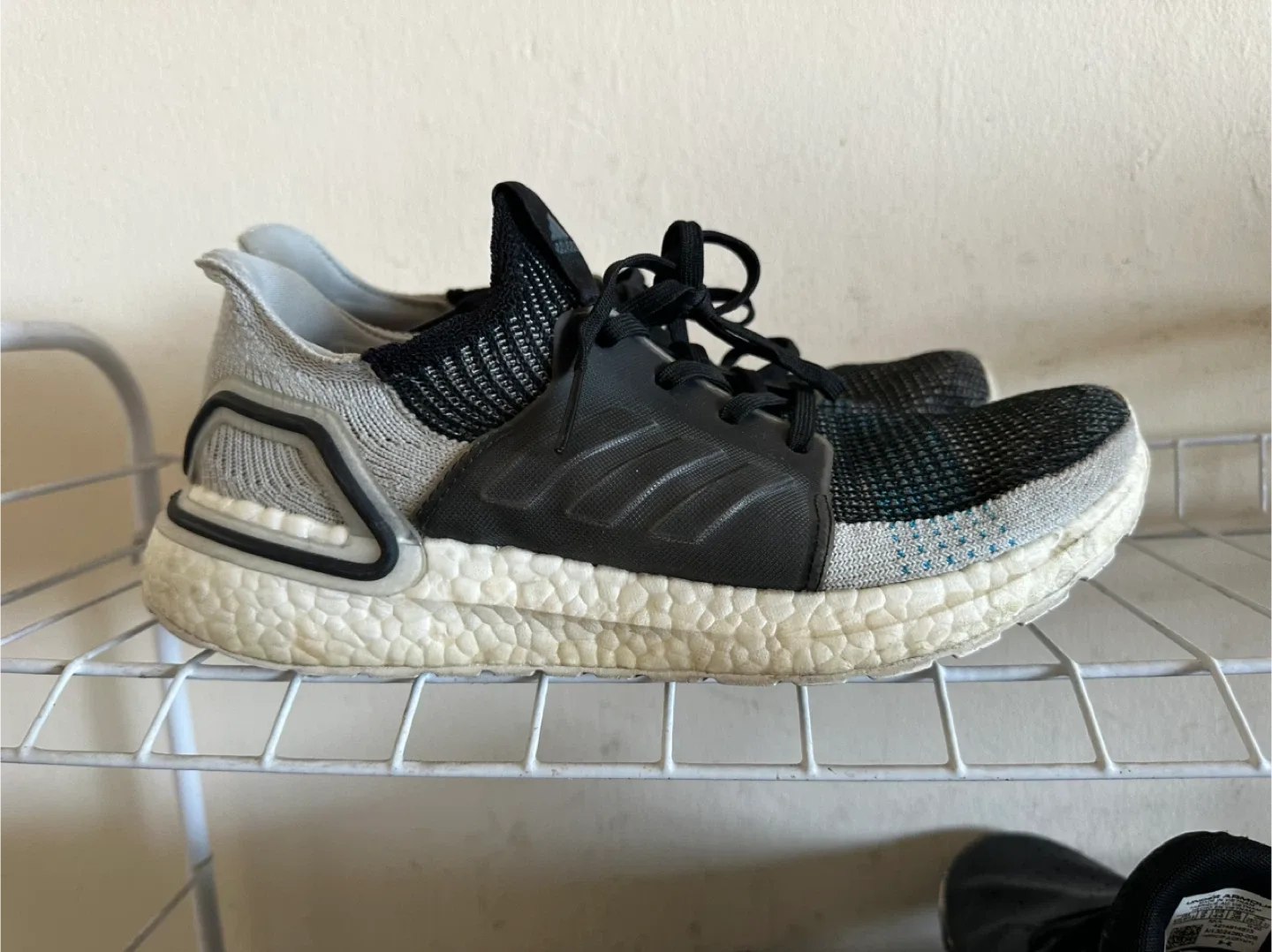 Adidas shoes - Ultraboost image indicator(5)