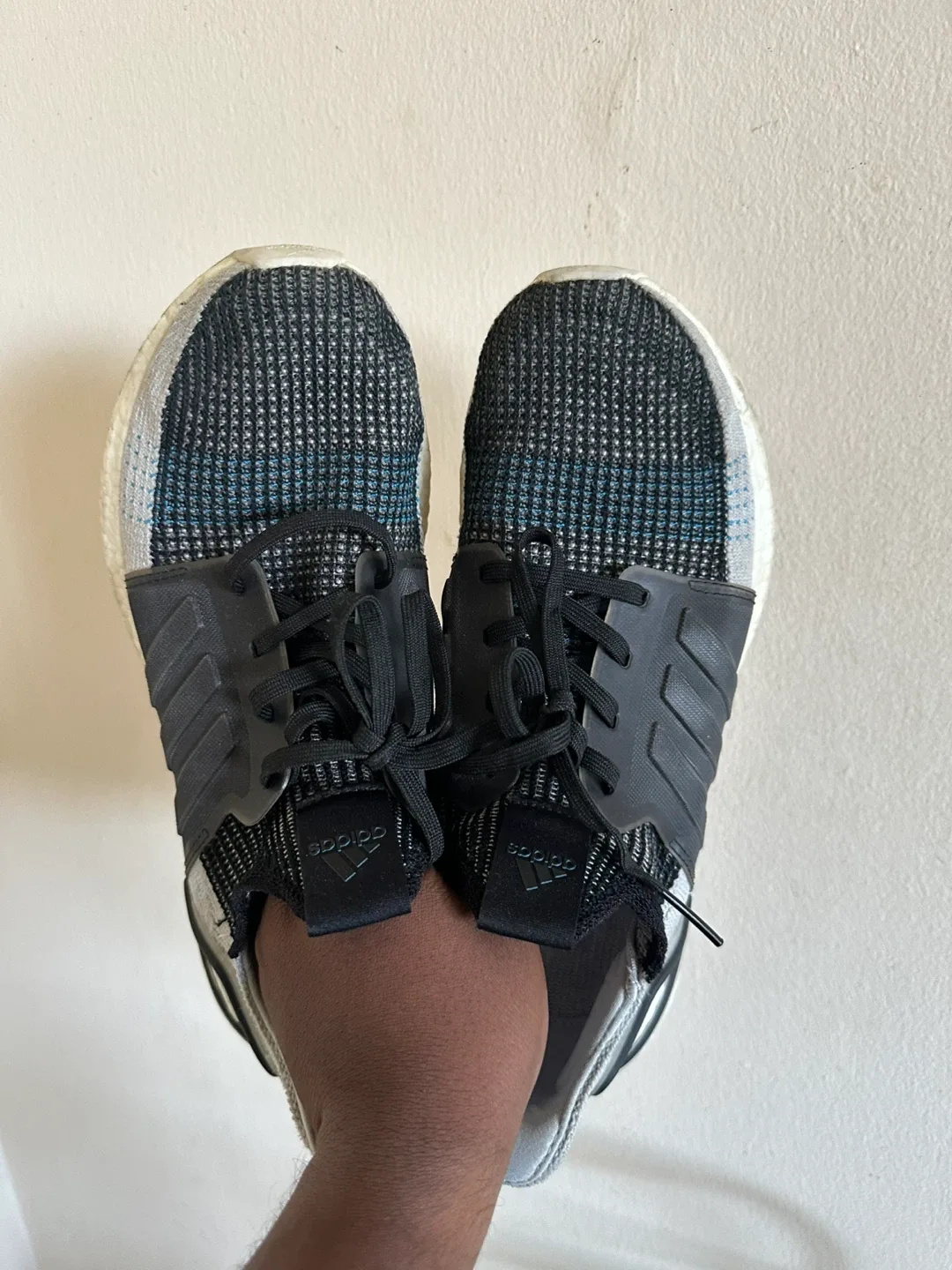 Adidas shoes - Ultraboost image indicator(4)