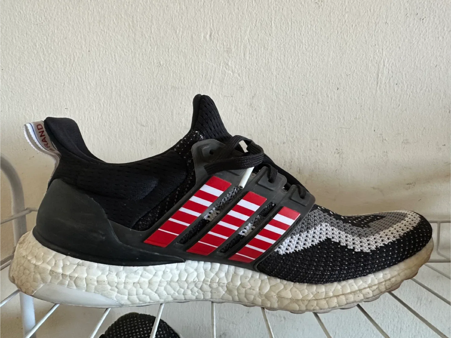 Adidas shoes - Ultraboost image indicator(2)