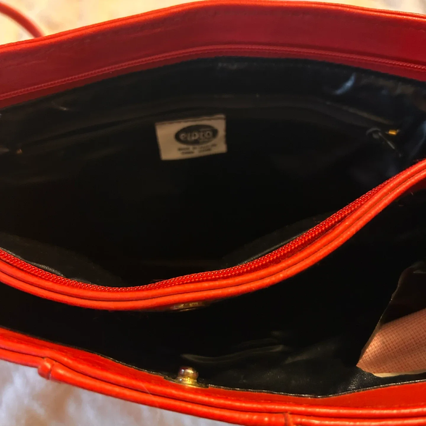 Vintage Red Shoulder Bag image indicator(3)