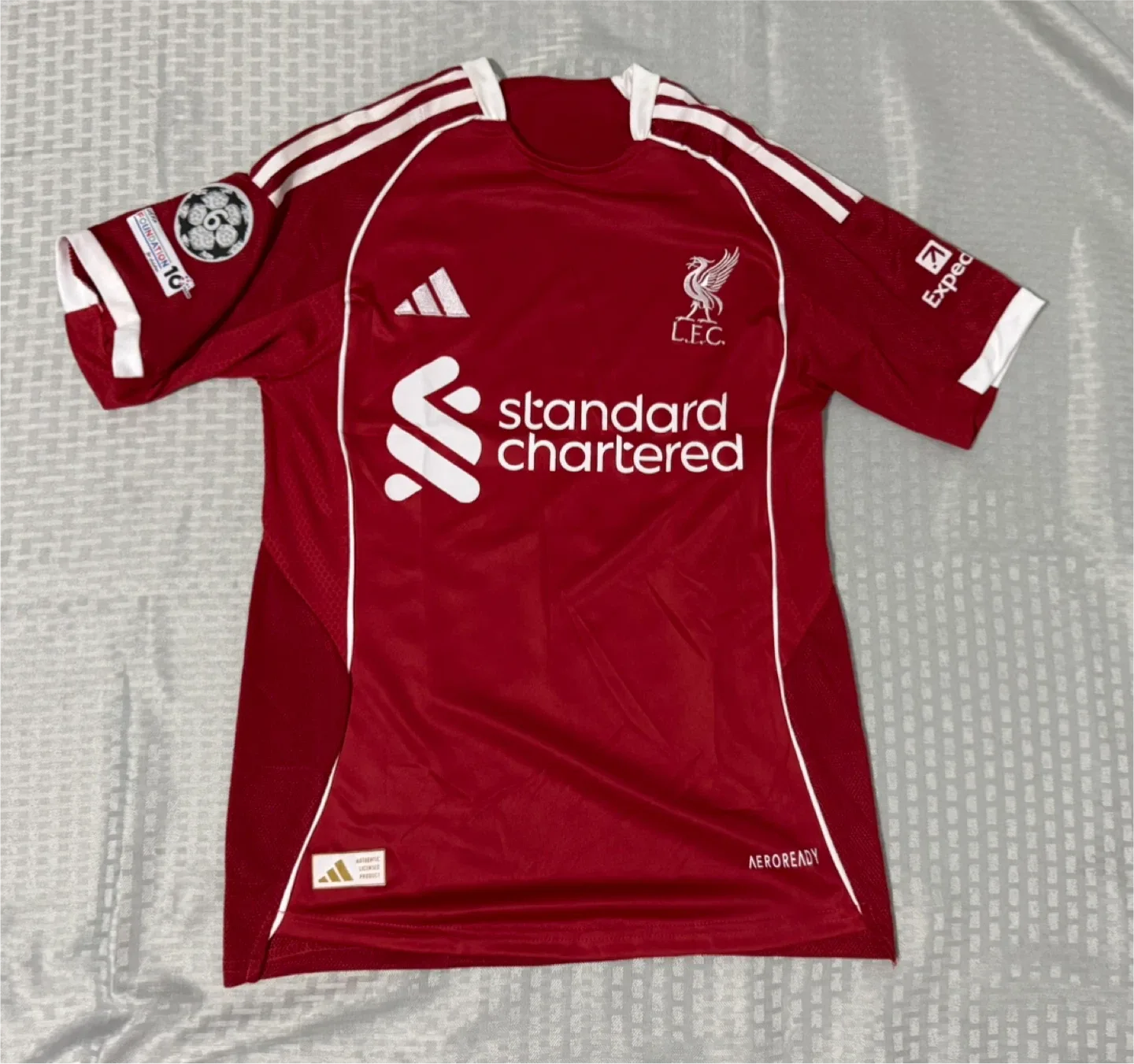 Liverpool M. Salah #11 Soccer Jersey image indicator(2)