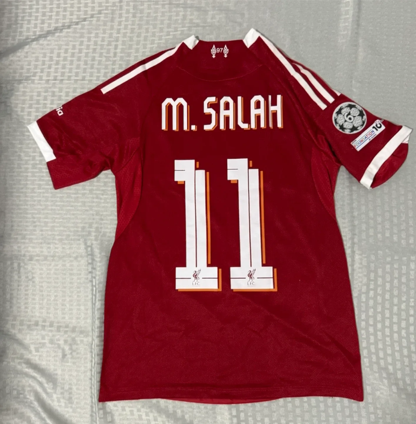 Liverpool M. Salah #11 Soccer Jersey image indicator(3)