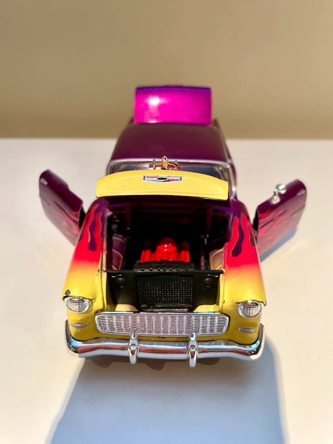 Vintage Chevrolet Bel Air 1955 Street Rod Diecast Model Car 🎁 image indicator(4)