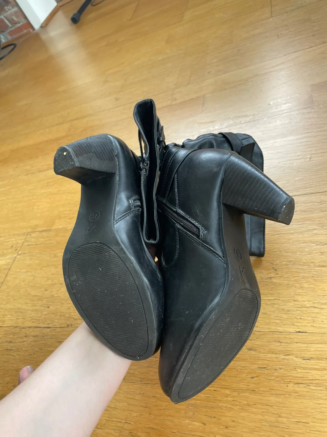 Heel Boots image indicator(3)