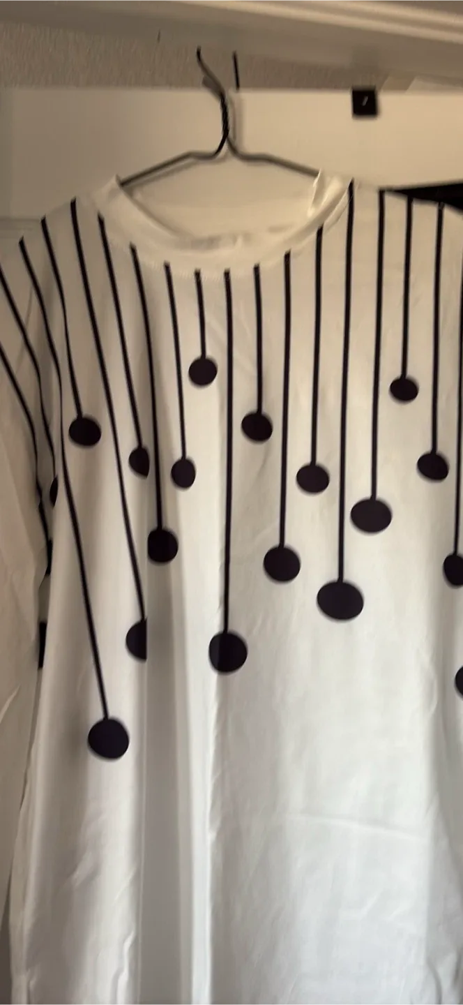 New White & Black Lounge Set..size medium image indicator(2)