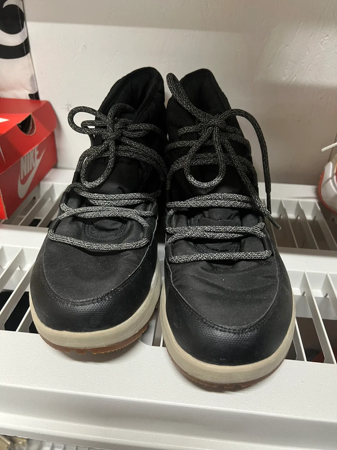 Columbia Waterproof Winter Boots image indicator(2)