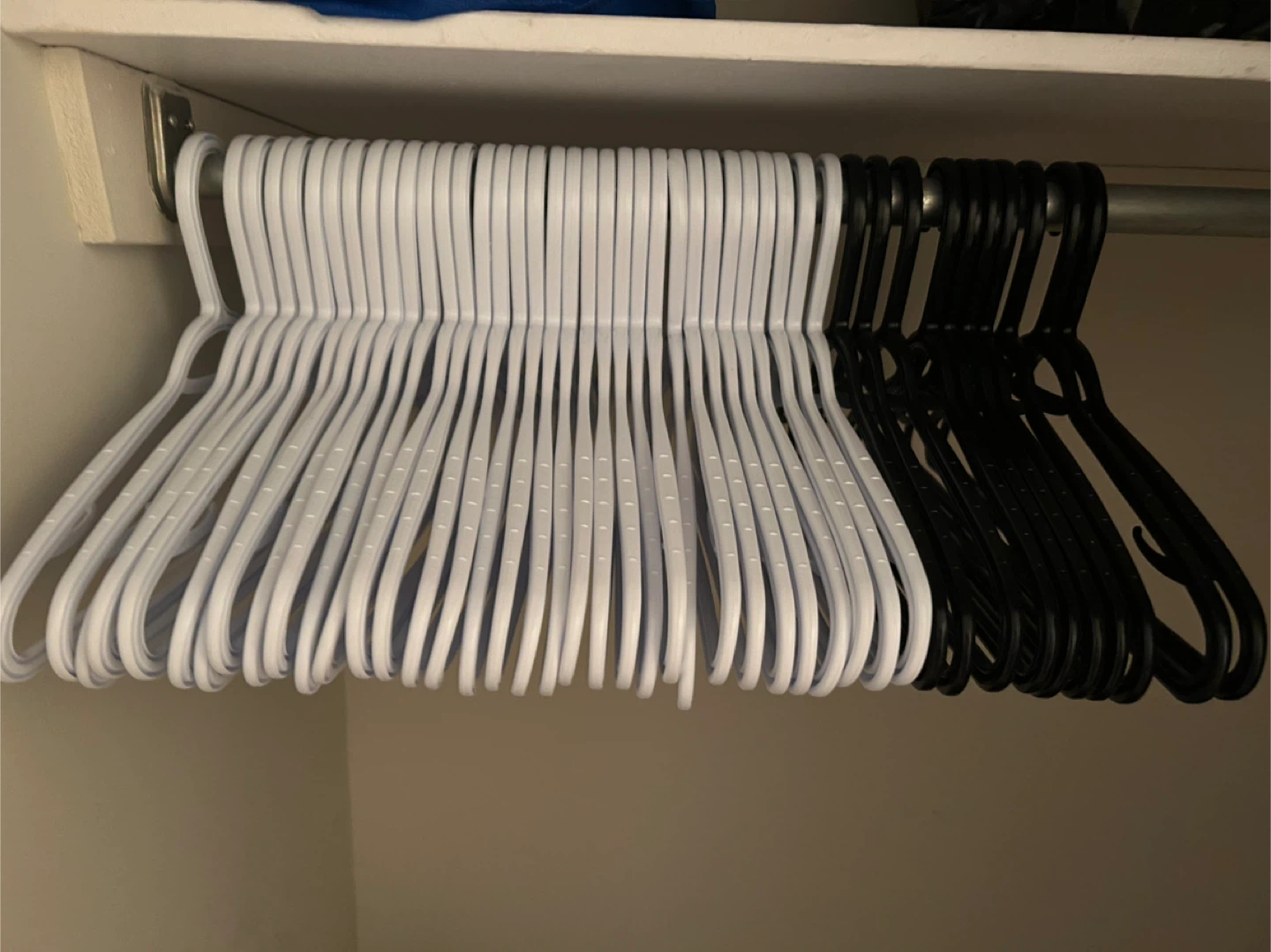 Clothes Hangers - Black and White - photo 2