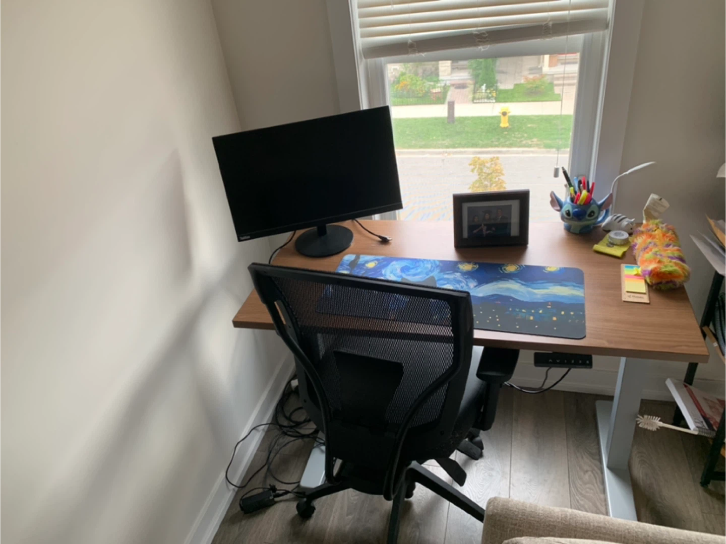 Office ergonomic table
