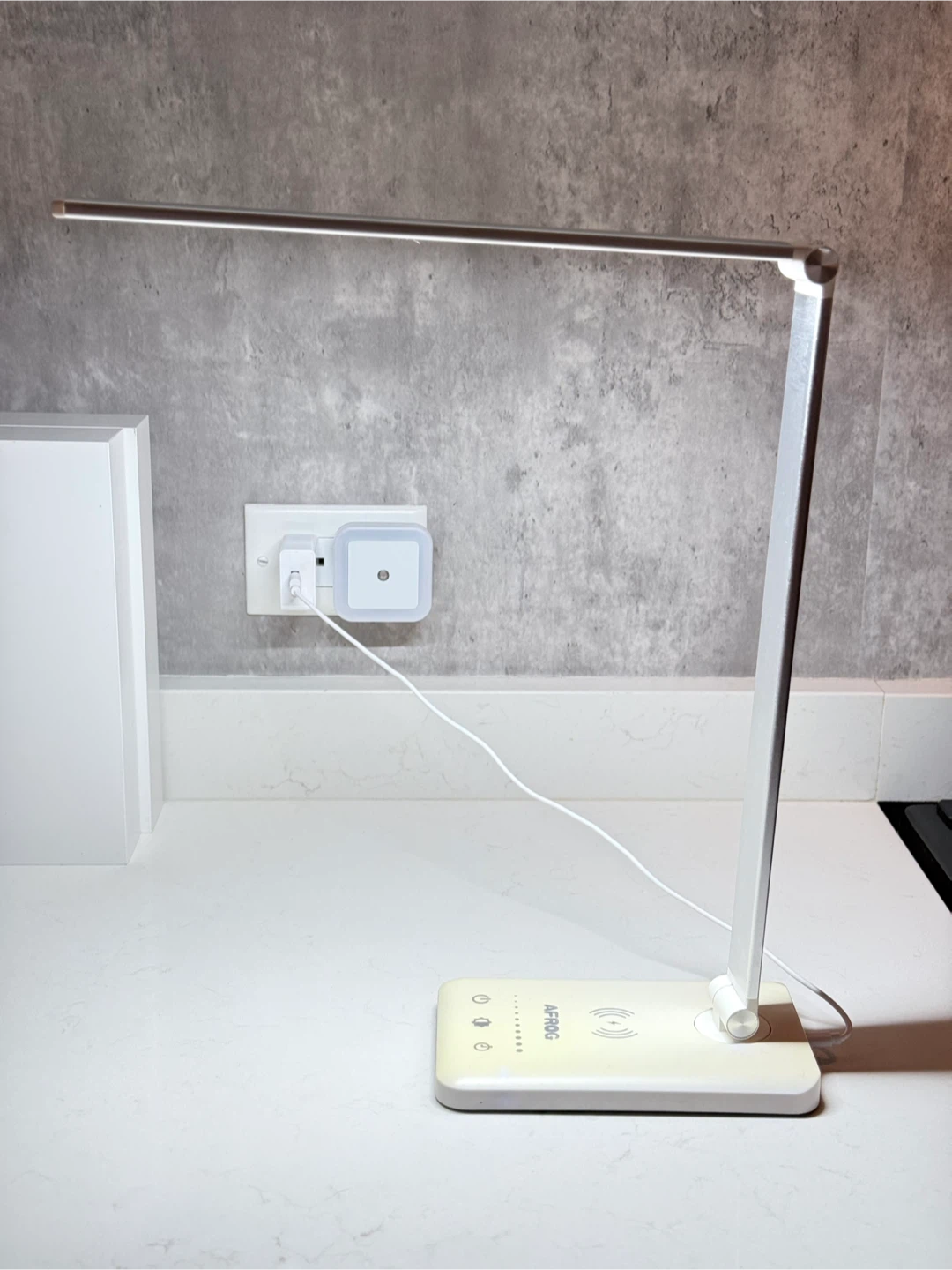AFROG LED Desk Lamp with adjustable setti - photo 3