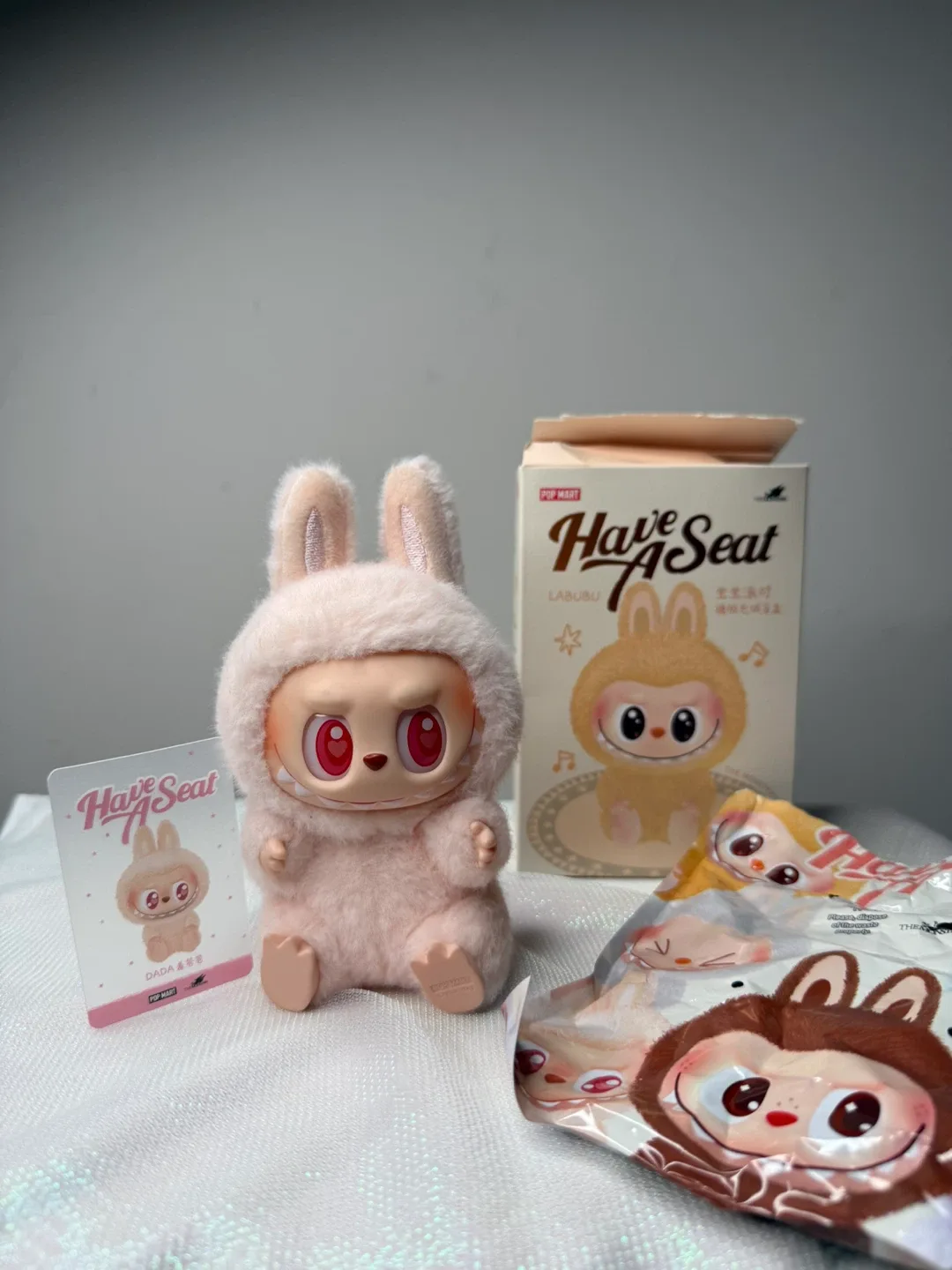 Pop Mart DADA Labubu Have A Seat Series image indicator(3)