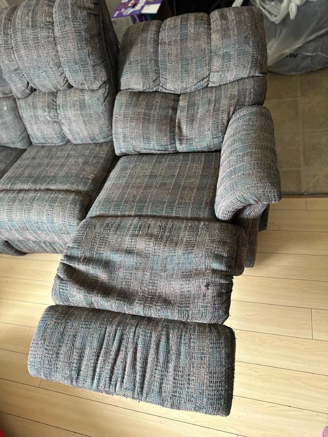 Comfortable 3-Seater reclining Sofa - photo 3
