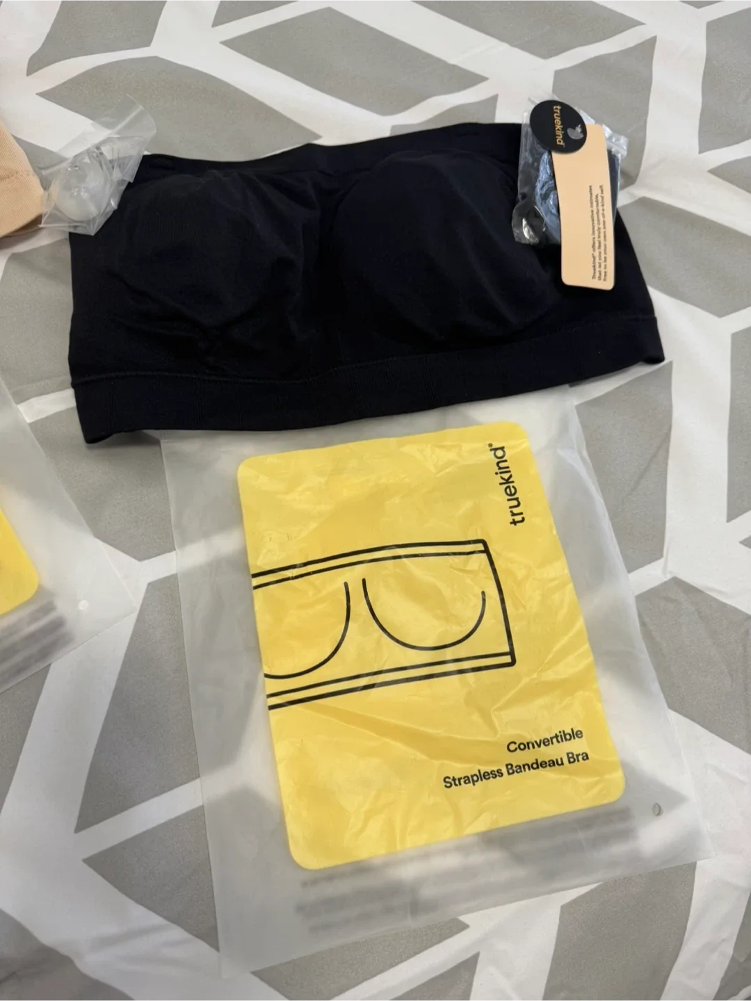 Shapermint Truekind Convertible Strapless Bandeau Bra - Size M image indicator(2)