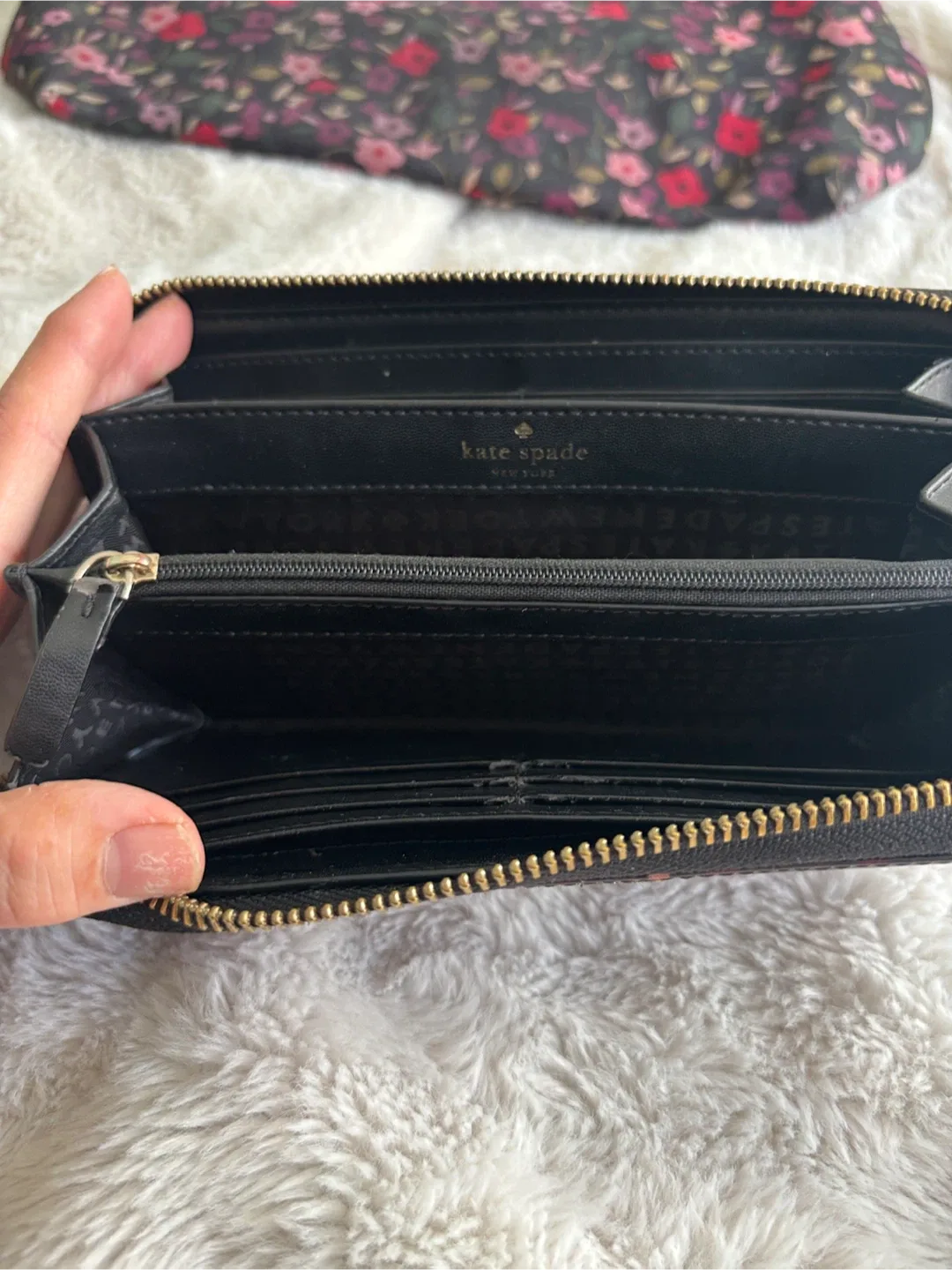 Kate Spade Floral Wallet image indicator(4)