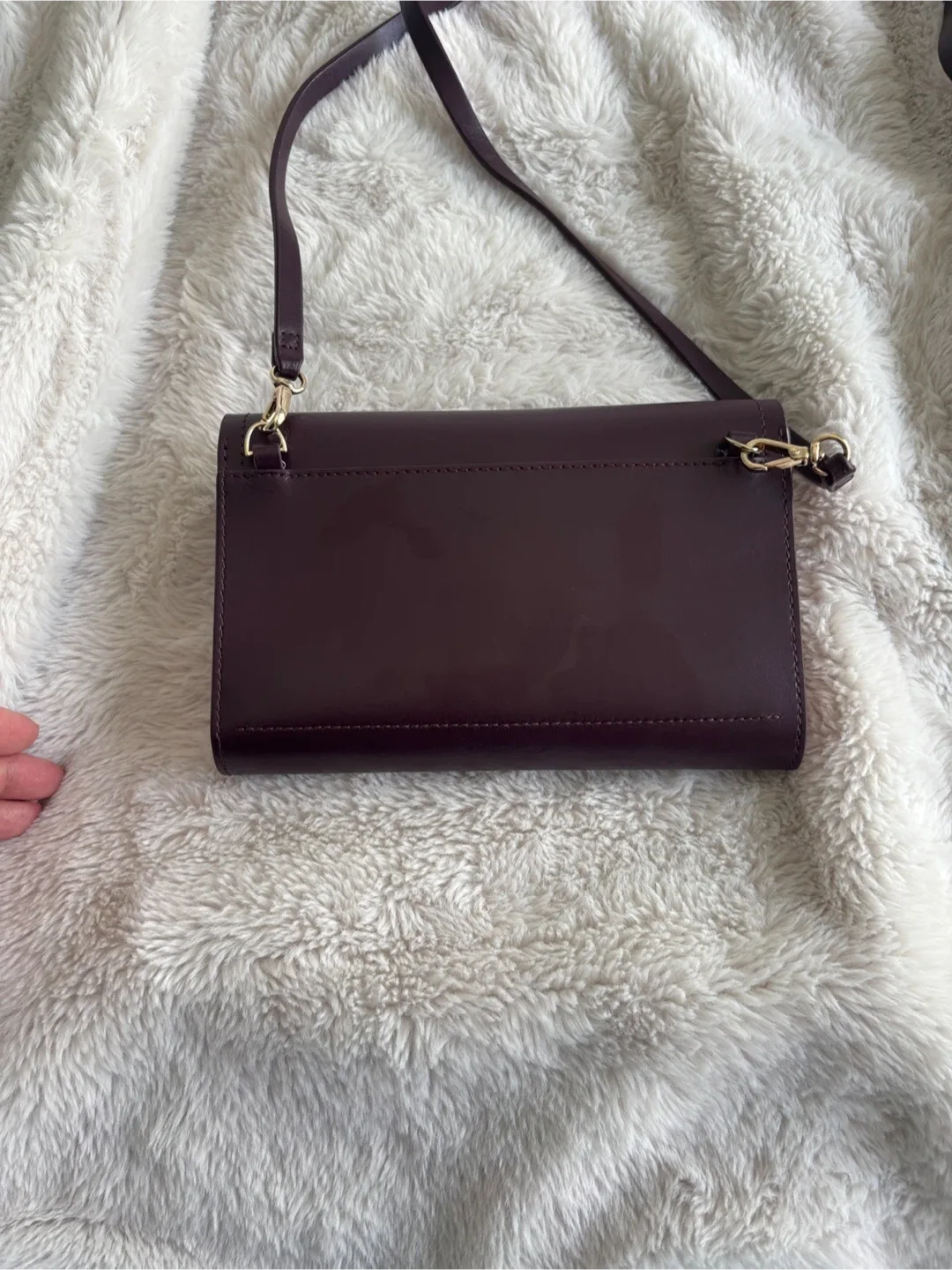 Kate Spade Leather Crossbody Wallet image indicator(6)