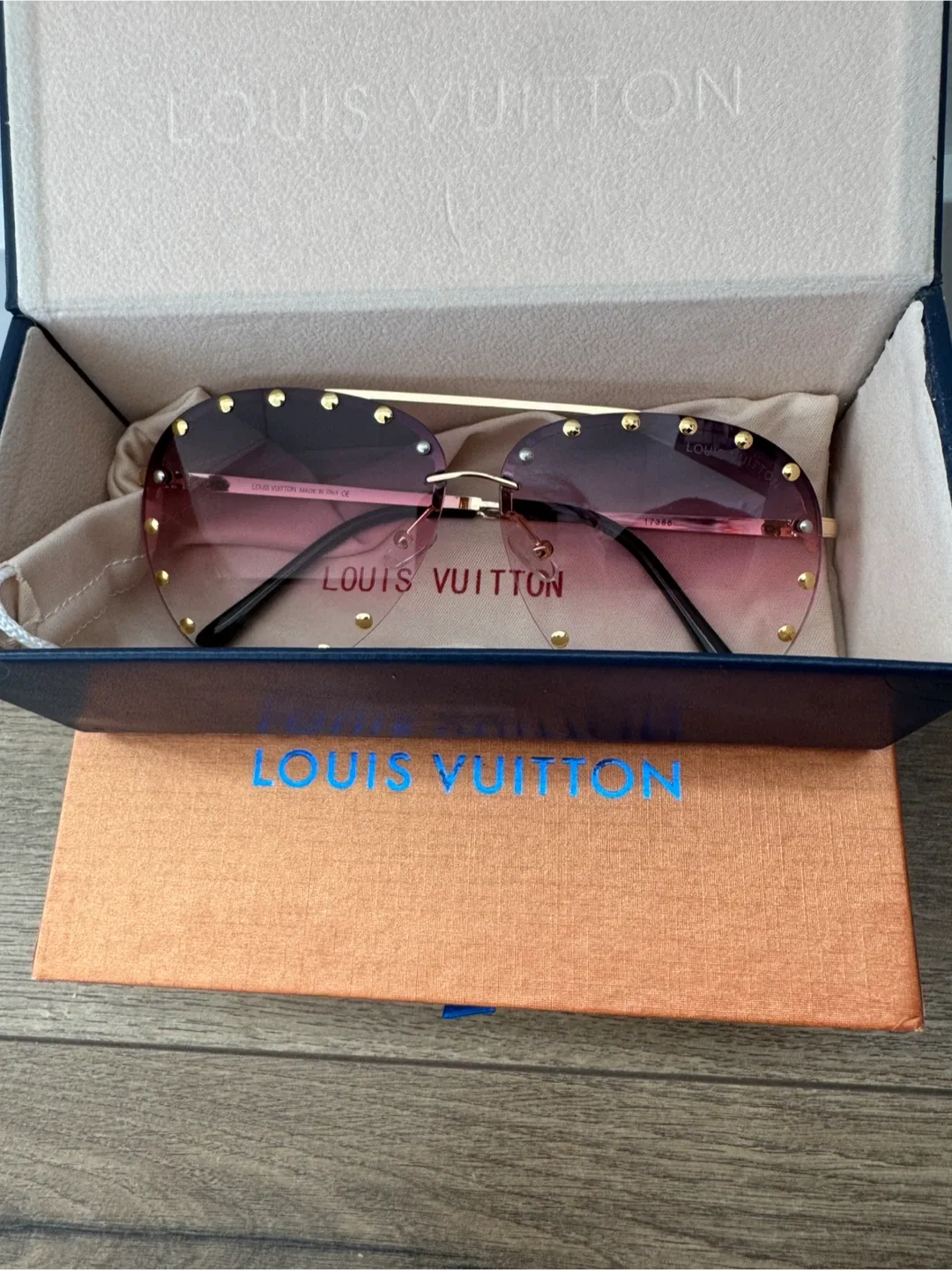 Louis Vuitton Sunglasses with Box