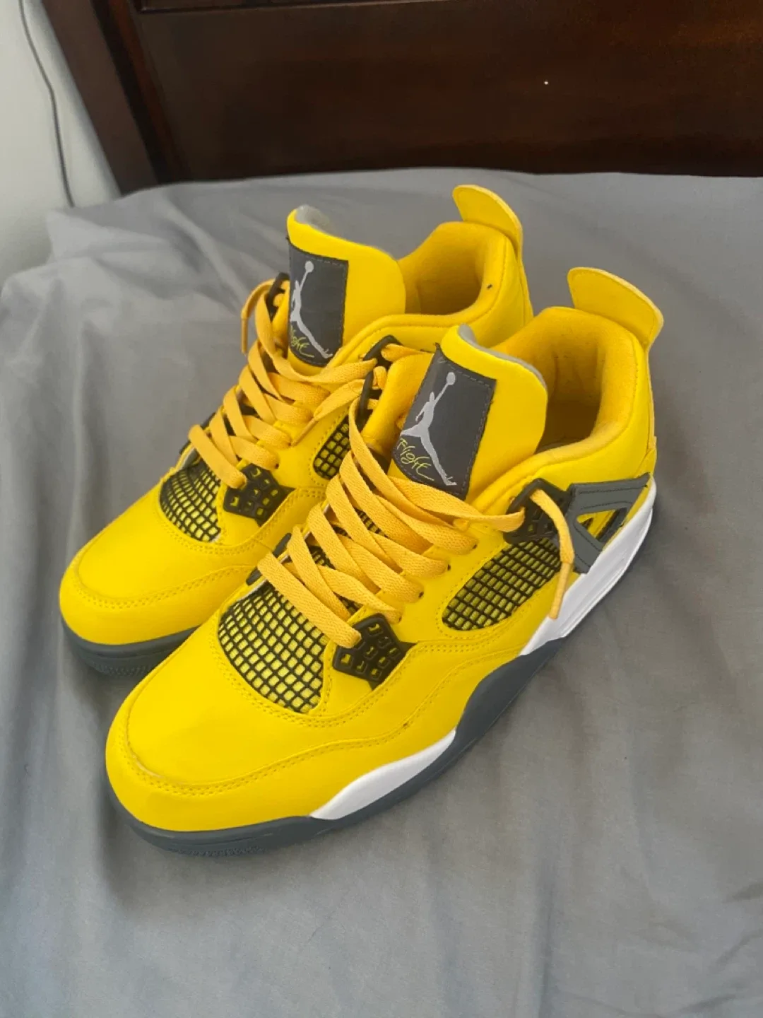 Jordan 4 Retro Tour Yellow thumbnail