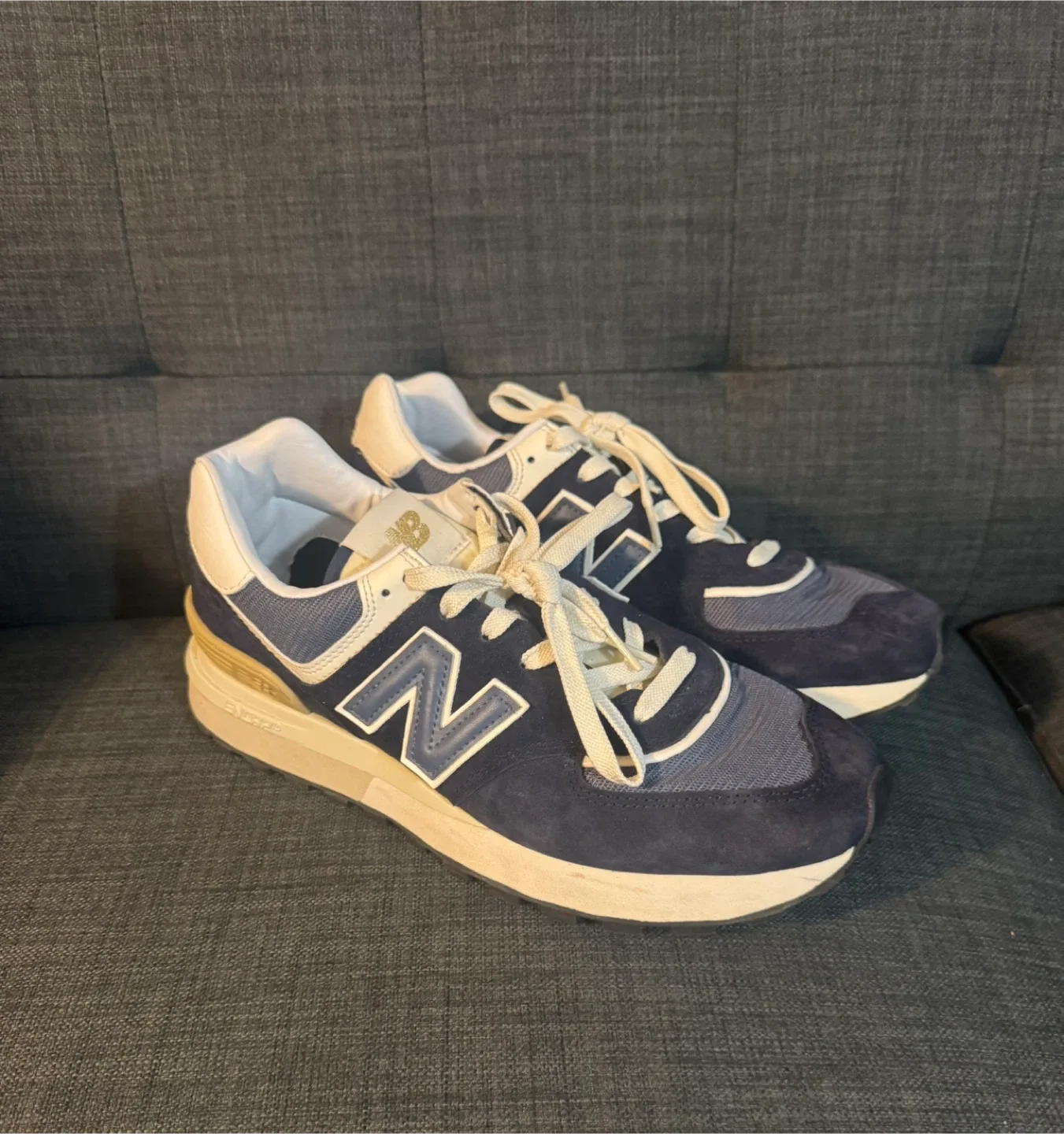 New Balance 574  Size 10 US thumbnail