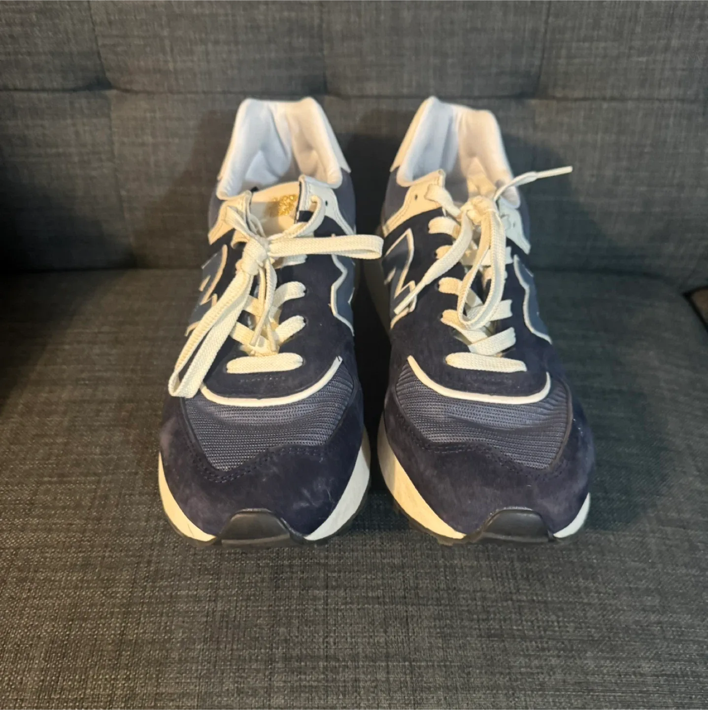 New Balance 574  Size 10 US image indicator(2)