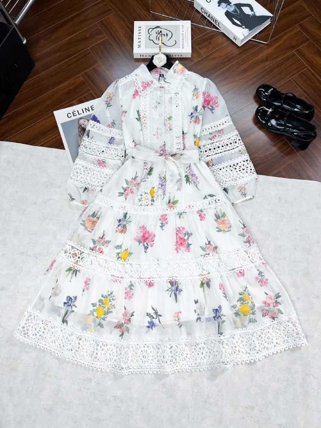 Floral Print White Dress brand new z L