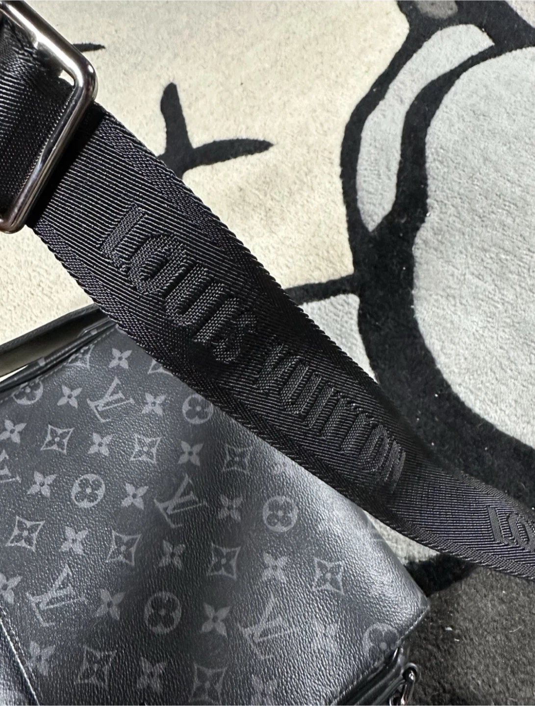 Louis Vuitton Black Shoulder Bag - photo 5