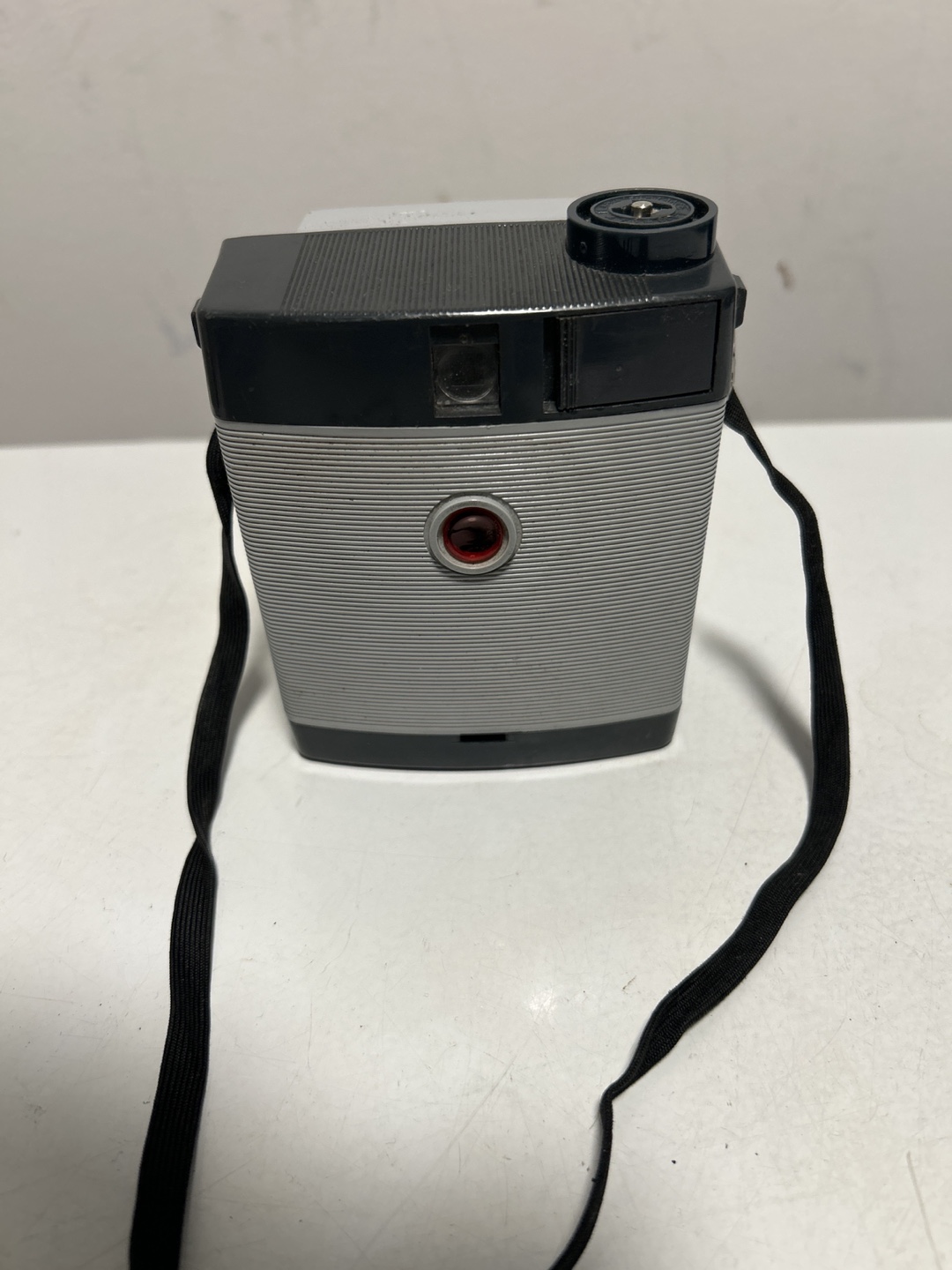 Kodak Brownie Fiesta R4 Camera - photo 5