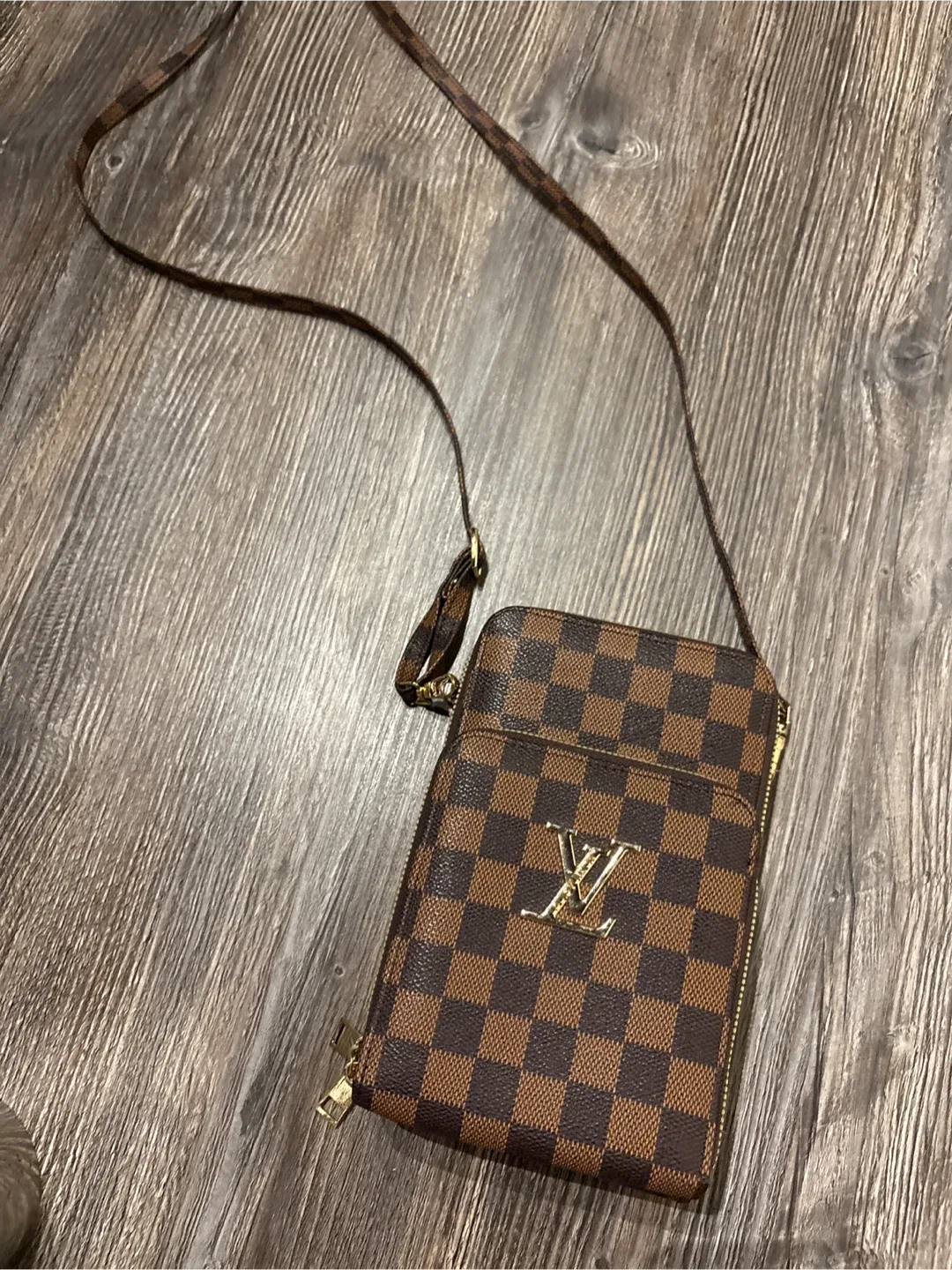 Louis Vuitton Damier Ebene Phone Box TRADES OR OFFER thumbnail