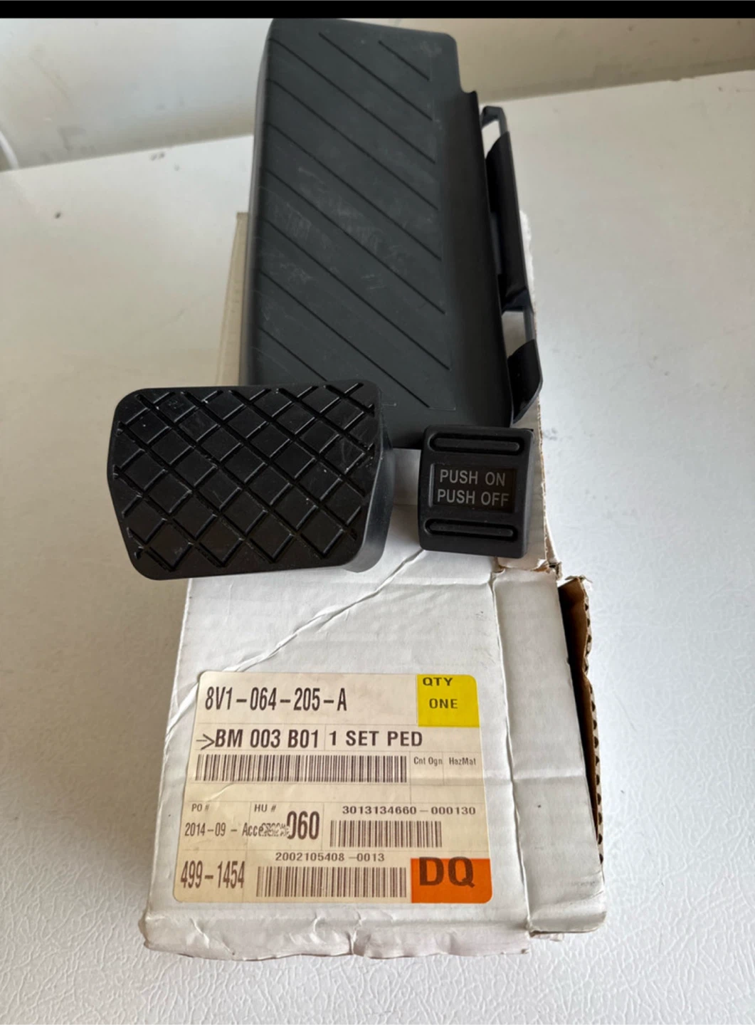 Audi A3 Pedal Caps Set LL 8V1 064 205 A - photo 3