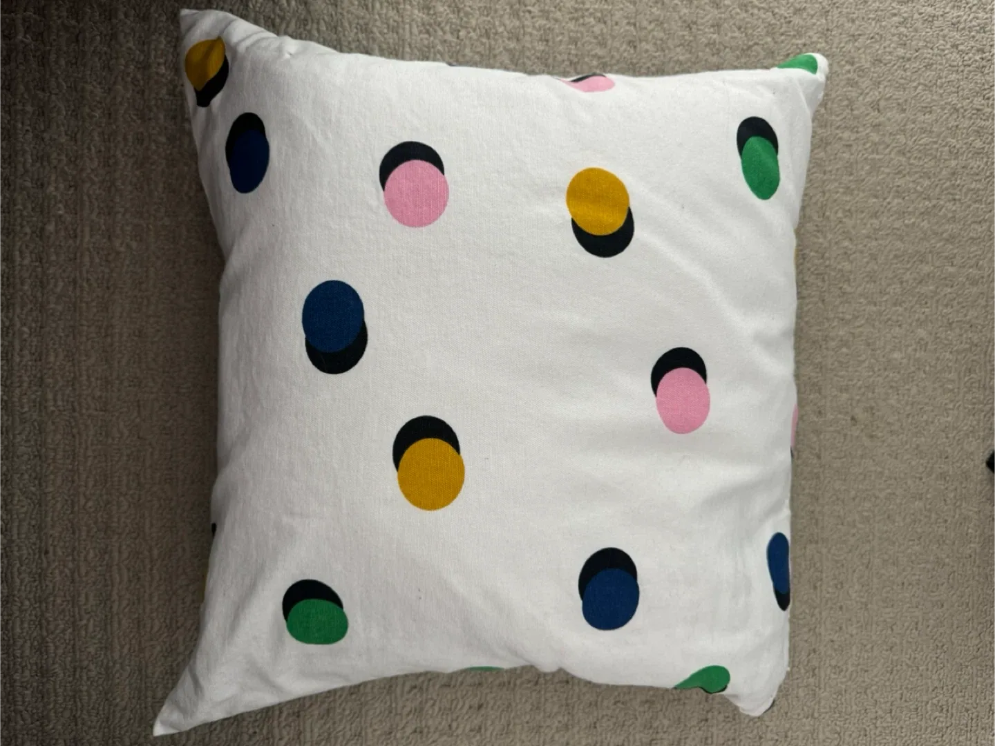 Assorted Home Decor - Pillows, Lamp, Stuffed Animals image indicator(3)