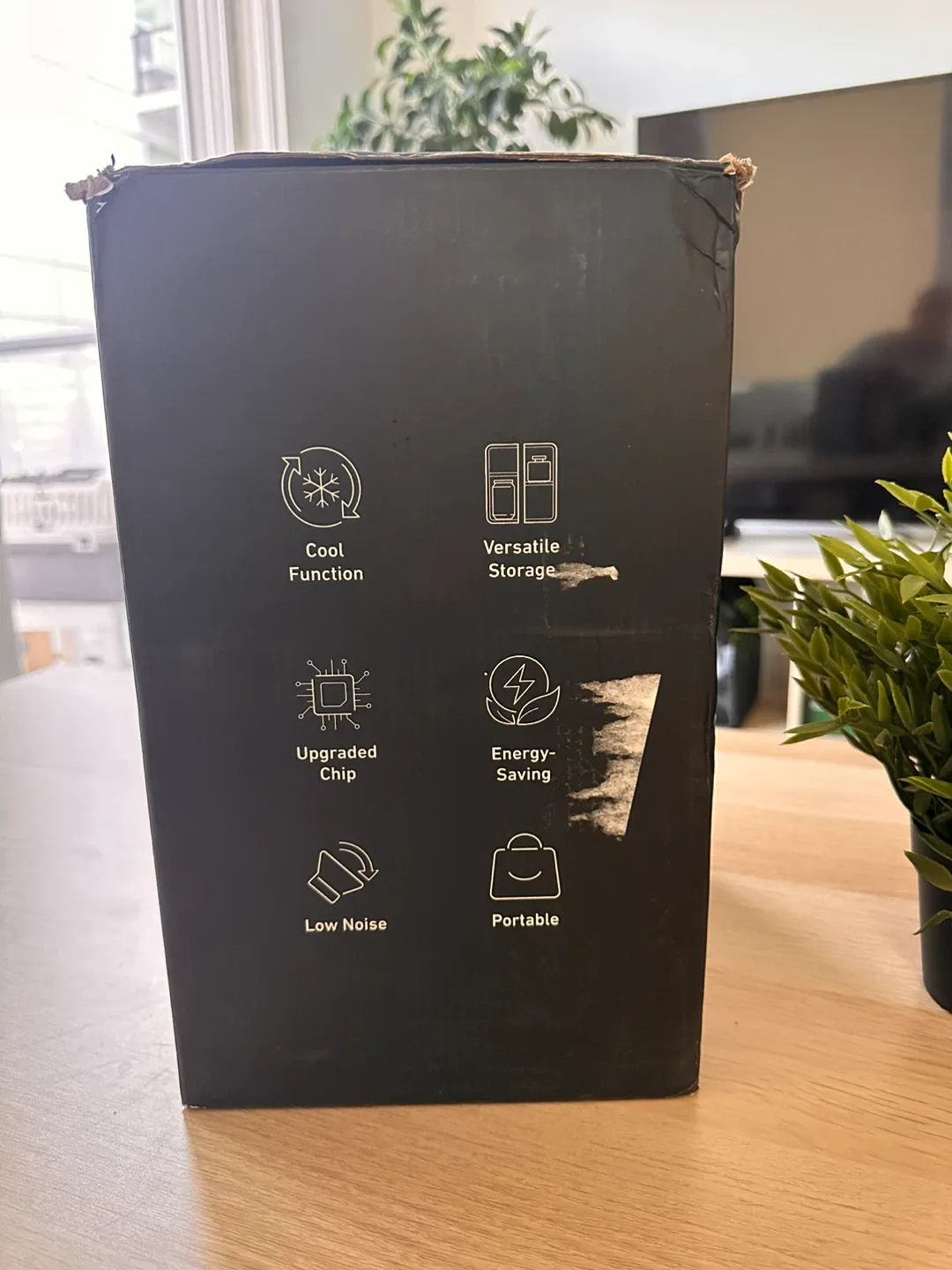 AstroAI Mini Fridge 6L - White image indicator(7)