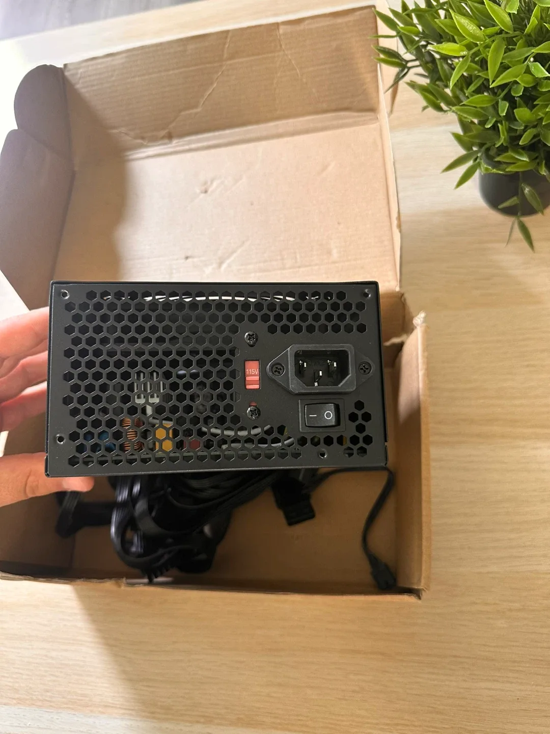 Kylintec KY-600W Power Supply - Like New! image indicator(3)