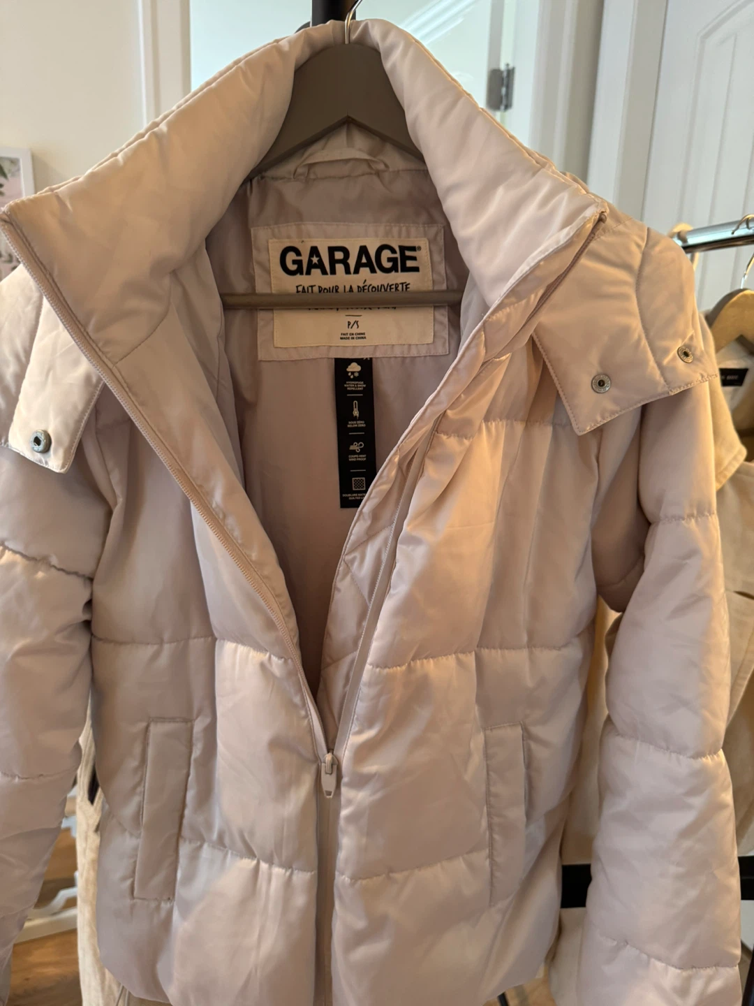 Garage Puffer Jacket - Size M - photo 4
