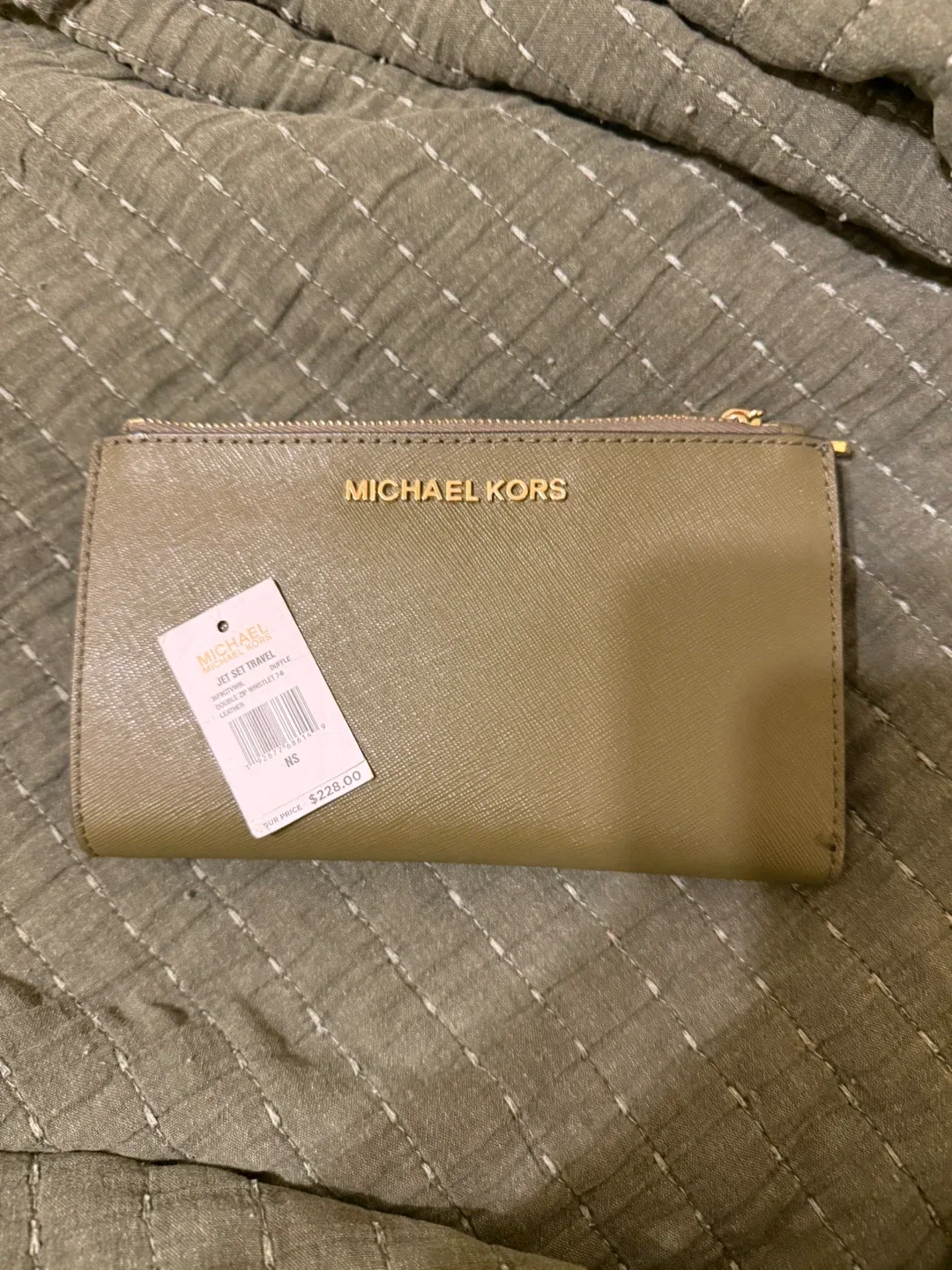 Michael Kors Jet Set Travel Wallet thumbnail