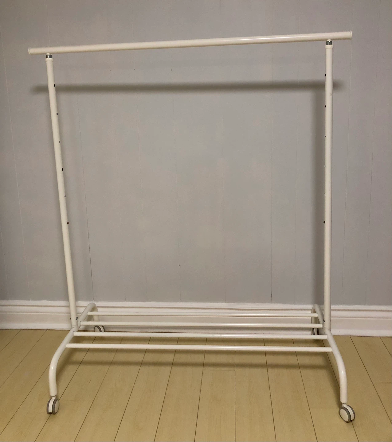 Clothes rack