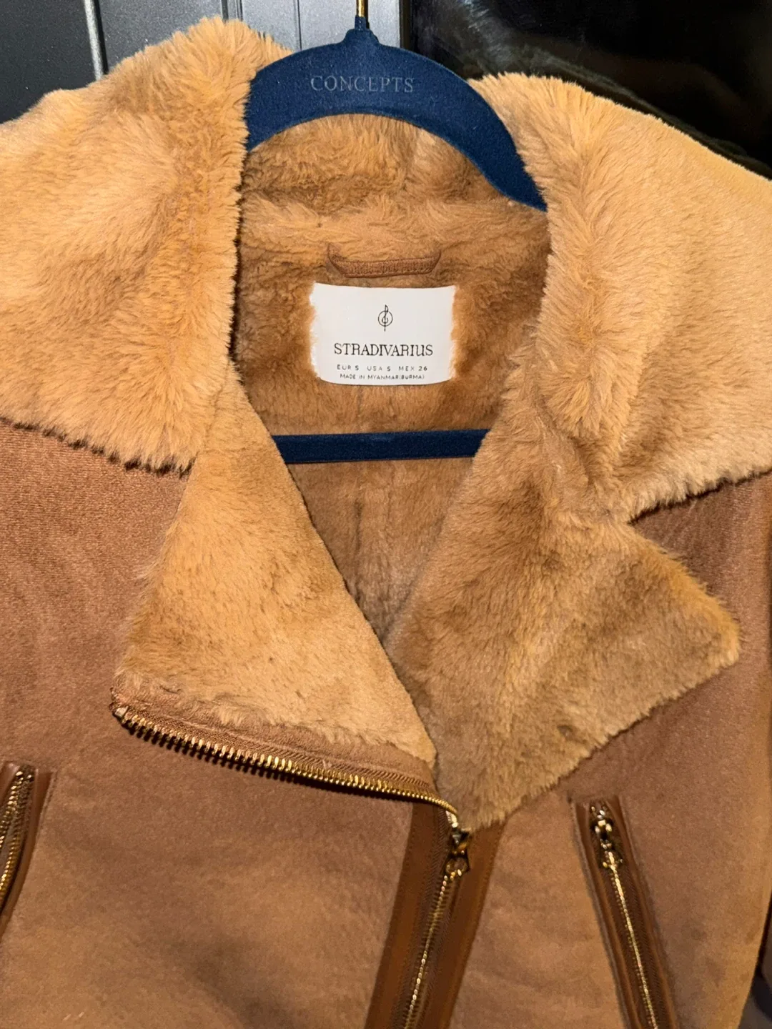 Stradivarius Faux Fur Jacket - Size S image indicator(3)