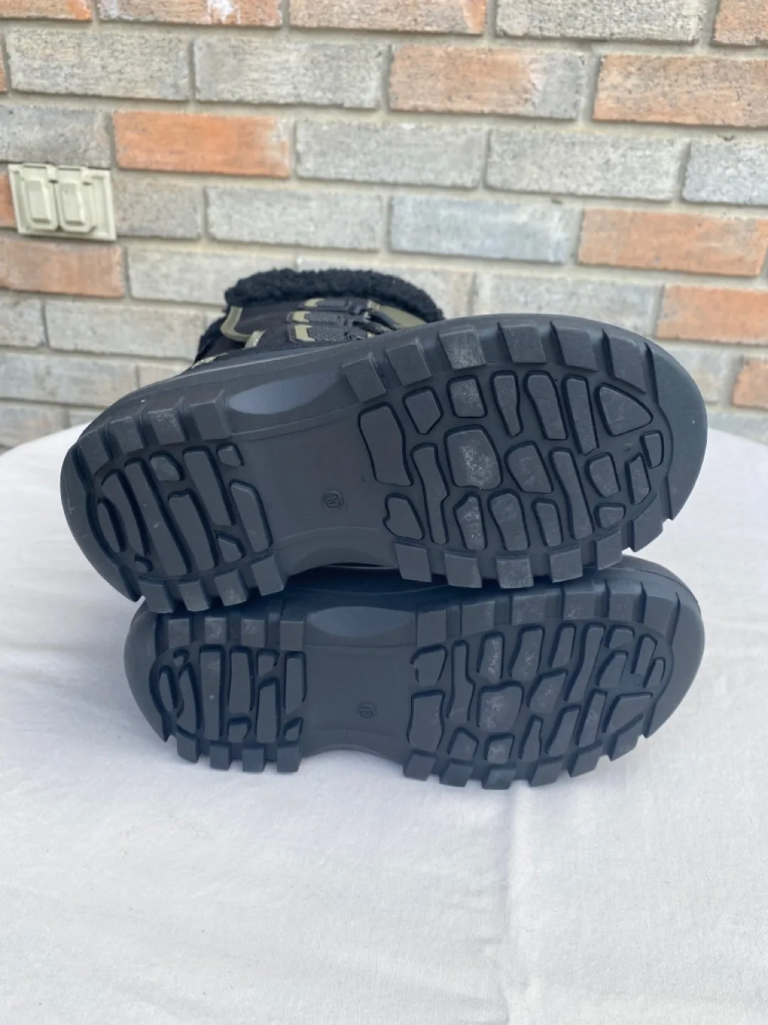 New Winter Lined Boots kids shoes size US 13 kids image indicator(3)