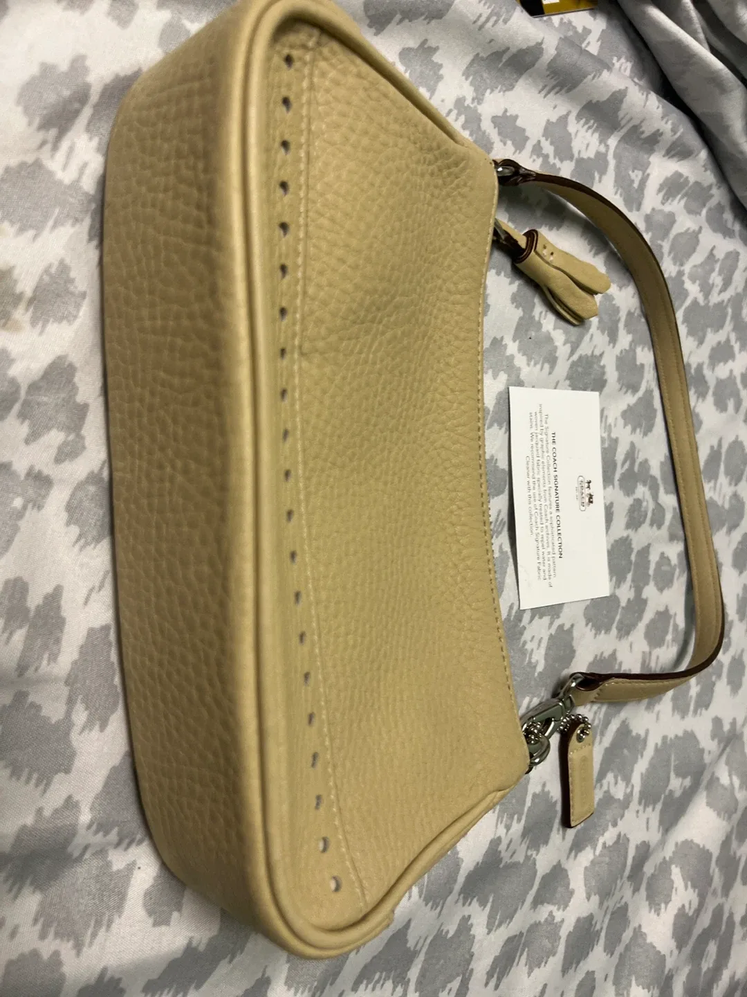 Coach Signature Collection Beige Leather Bag image indicator(4)