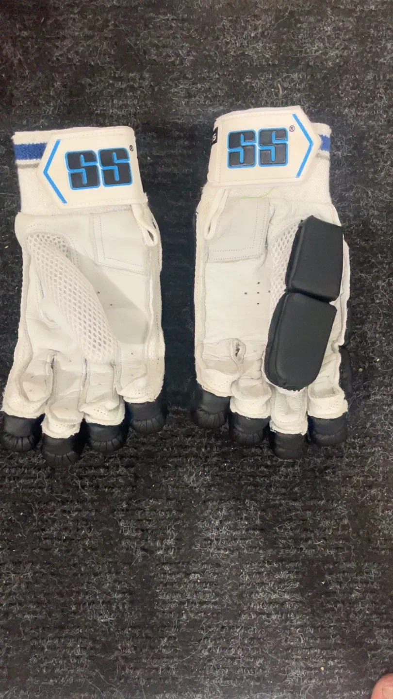 Cricket kit image indicator(3)