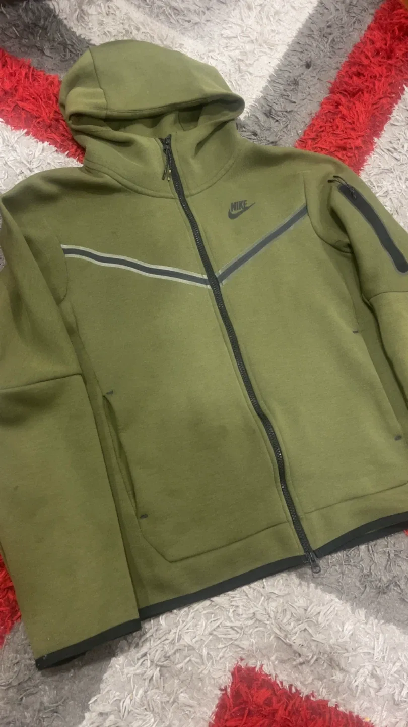 Nike Tech Fleece Hoodie - Olive image indicator(2)