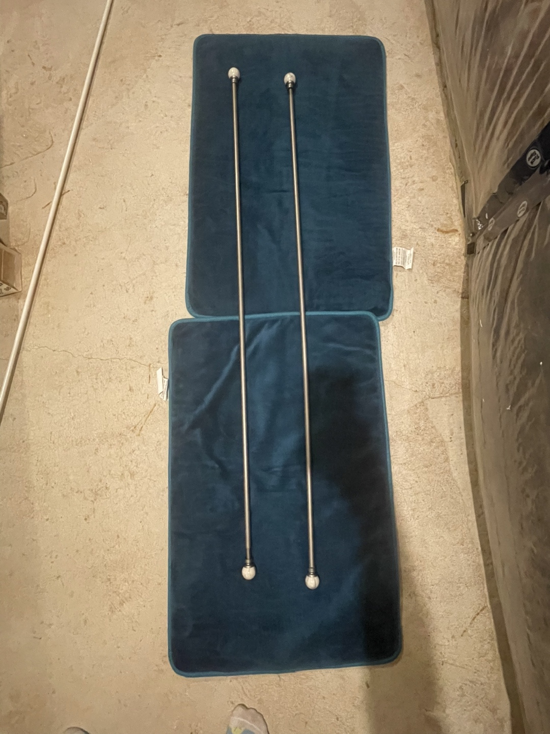Curtain Rod & Mounting Brackets