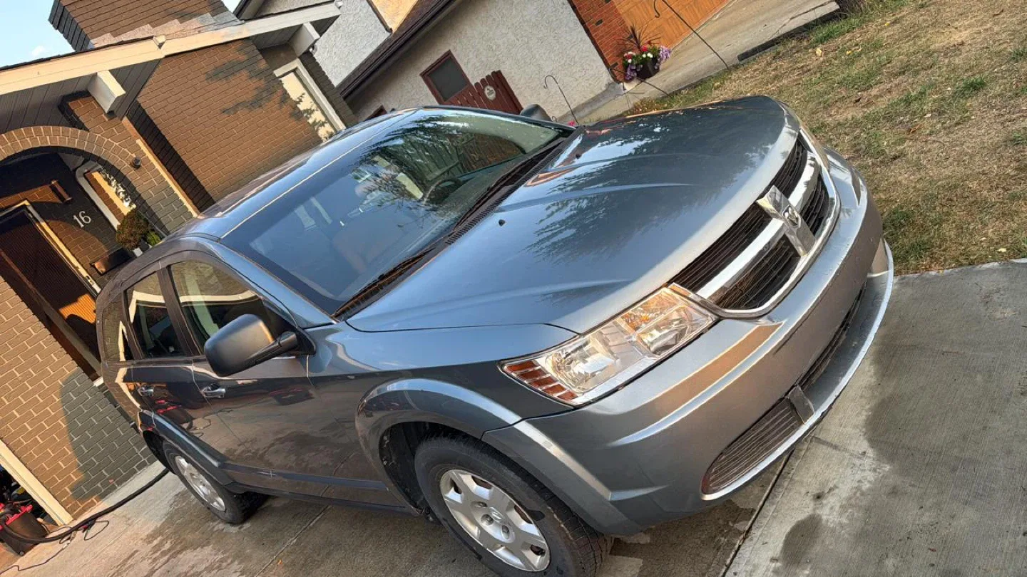 Dodge journey 2010, 204000 KM . image indicator(3)