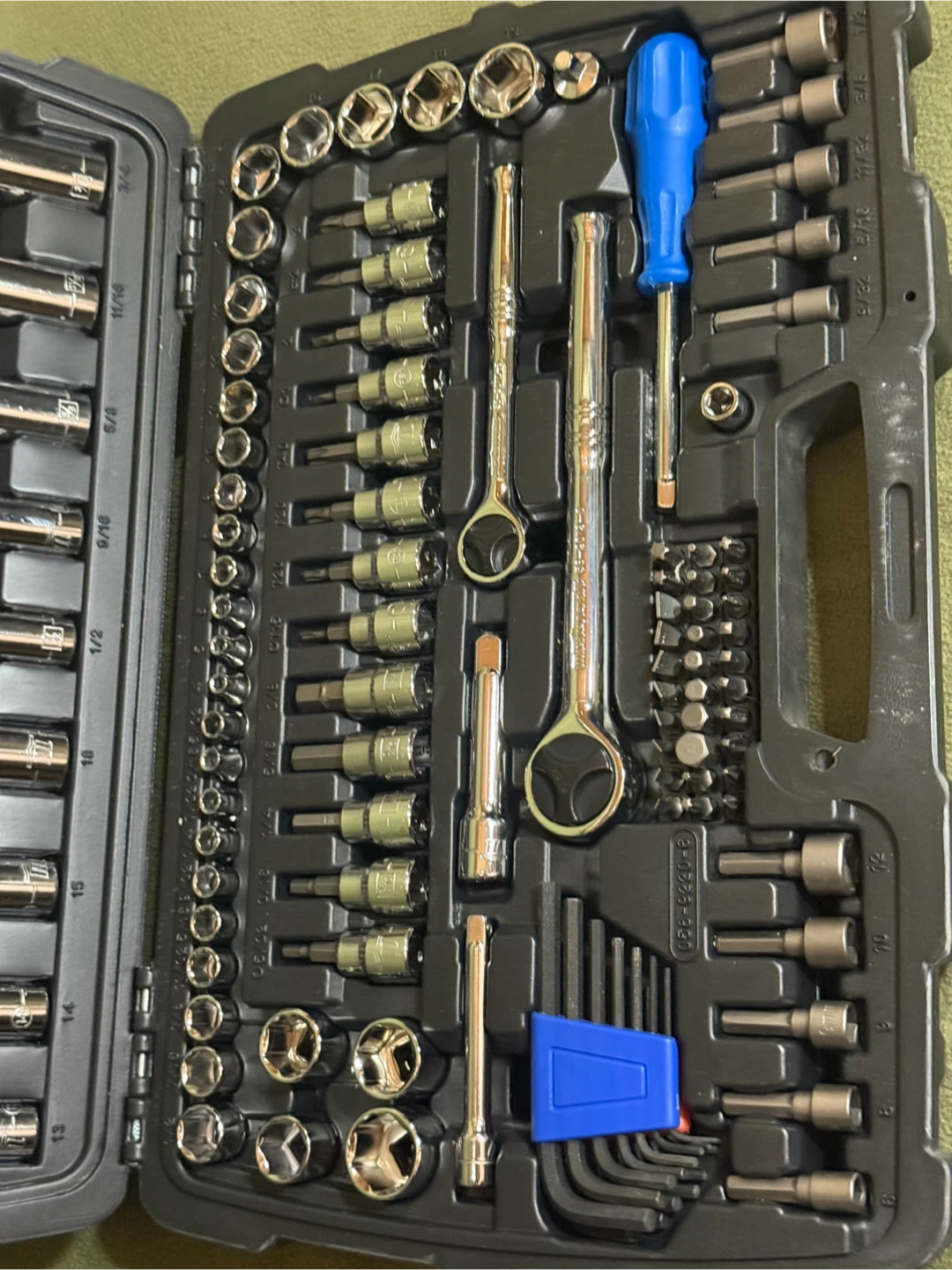 128 piece Mastercraft Socket an Tool Set - photo 4