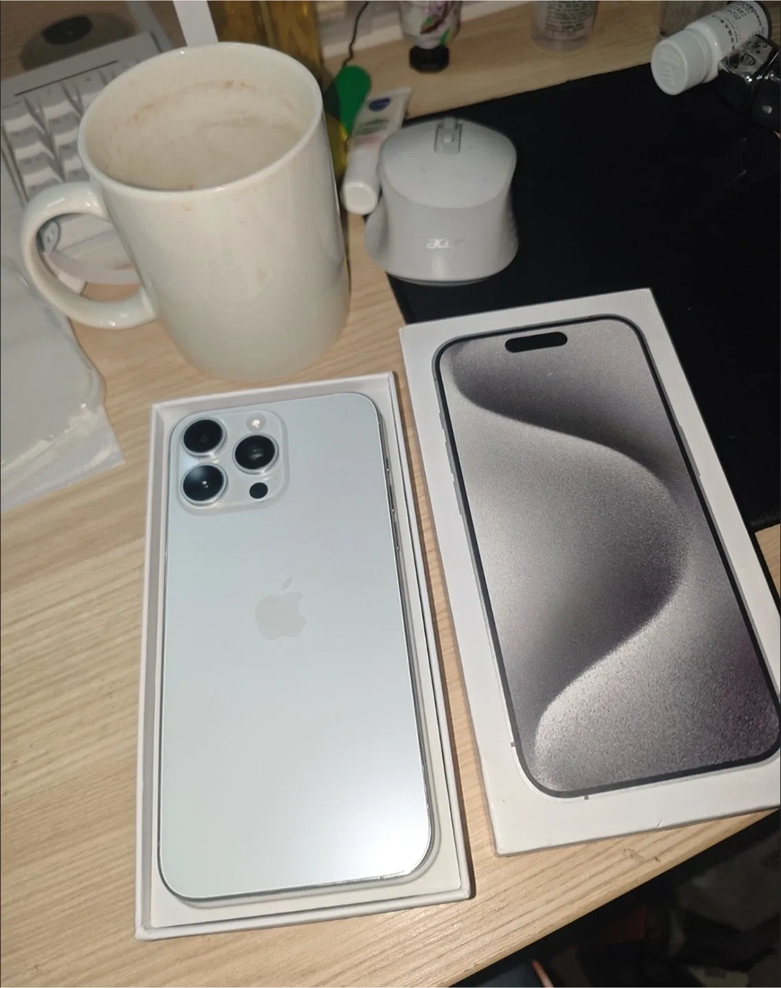New iPhone 14 Pro Max Silver thumbnail