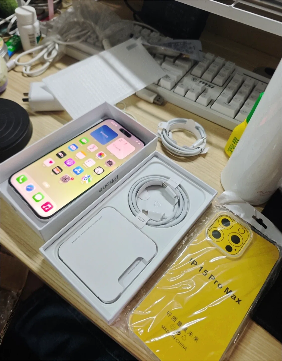 New iPhone 14 Pro Max Silver image indicator(2)