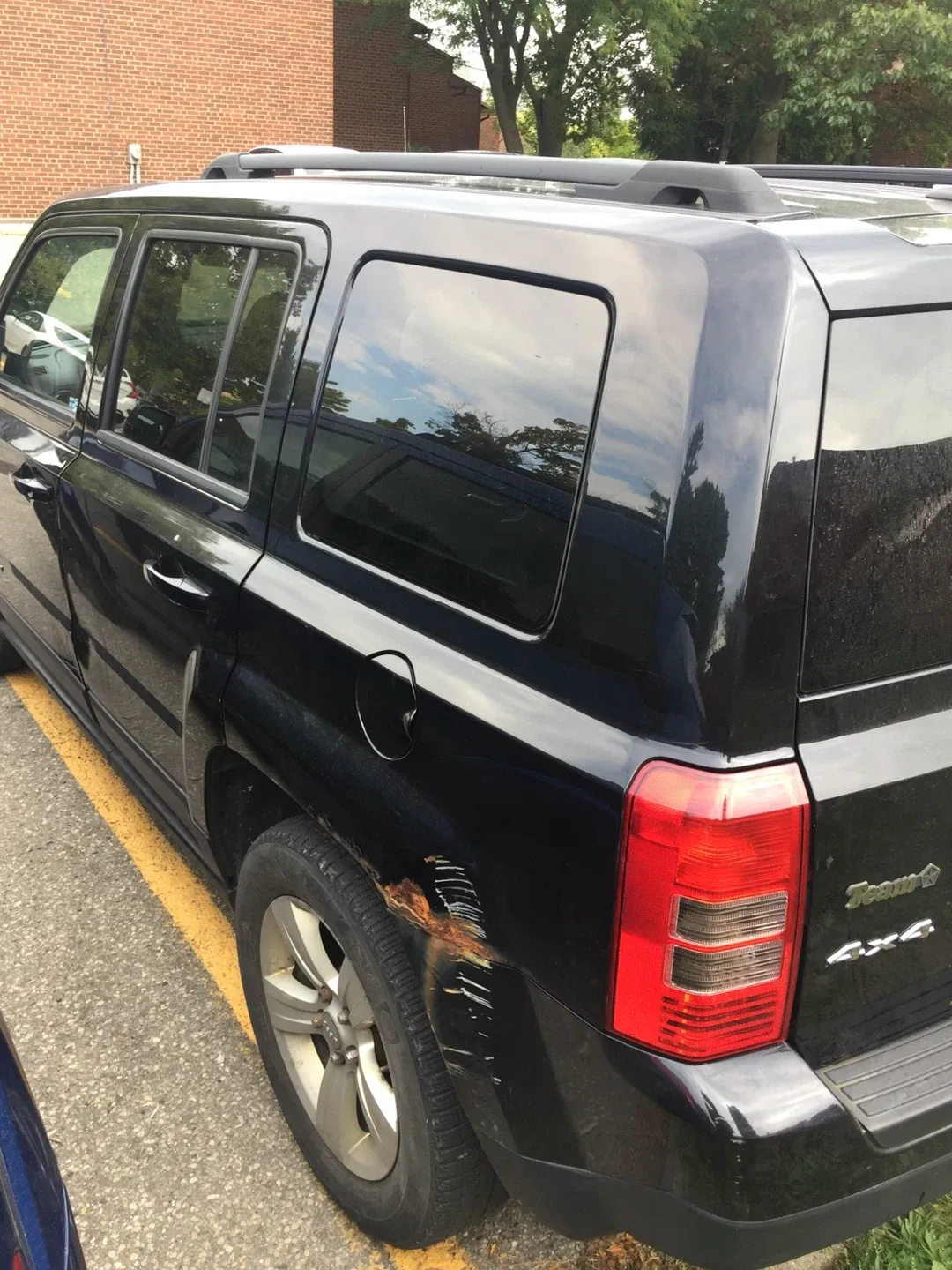 Jeep Patriot 4x4 - Needs Some TLC image indicator(2)