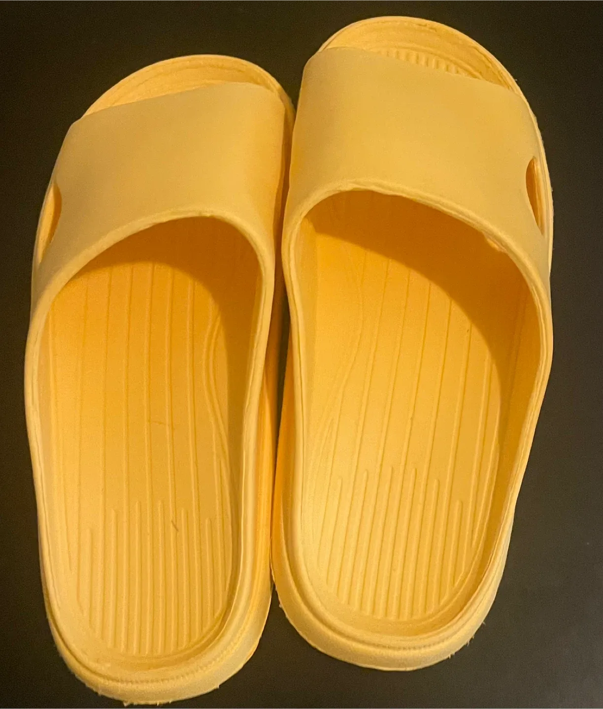 🥕 Yellow Slides - Size 37 1/2. image indicator(3)