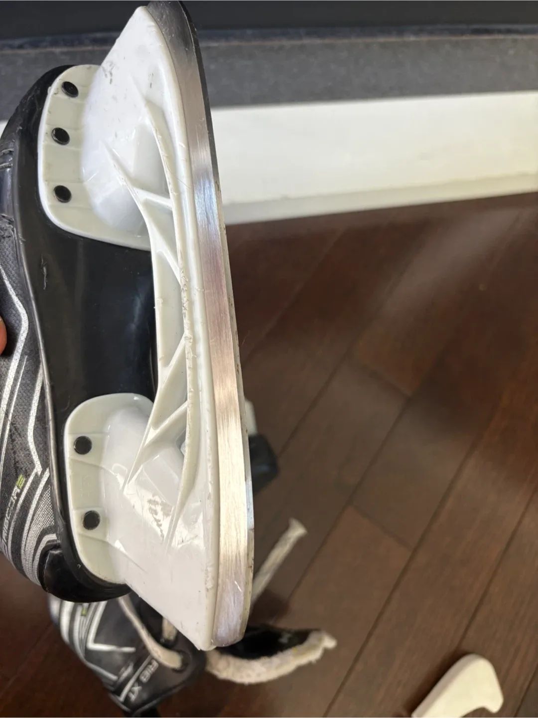 CCM Rib XT Ice Skates - Size 1 image indicator(3)