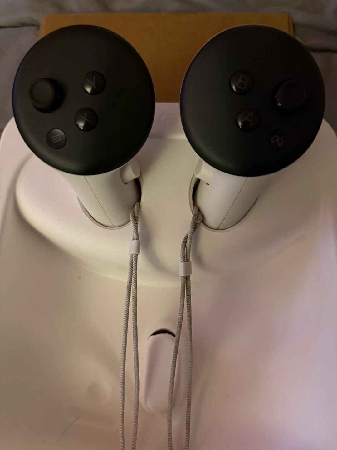 Meta Quest 3 Controllers - photo 2